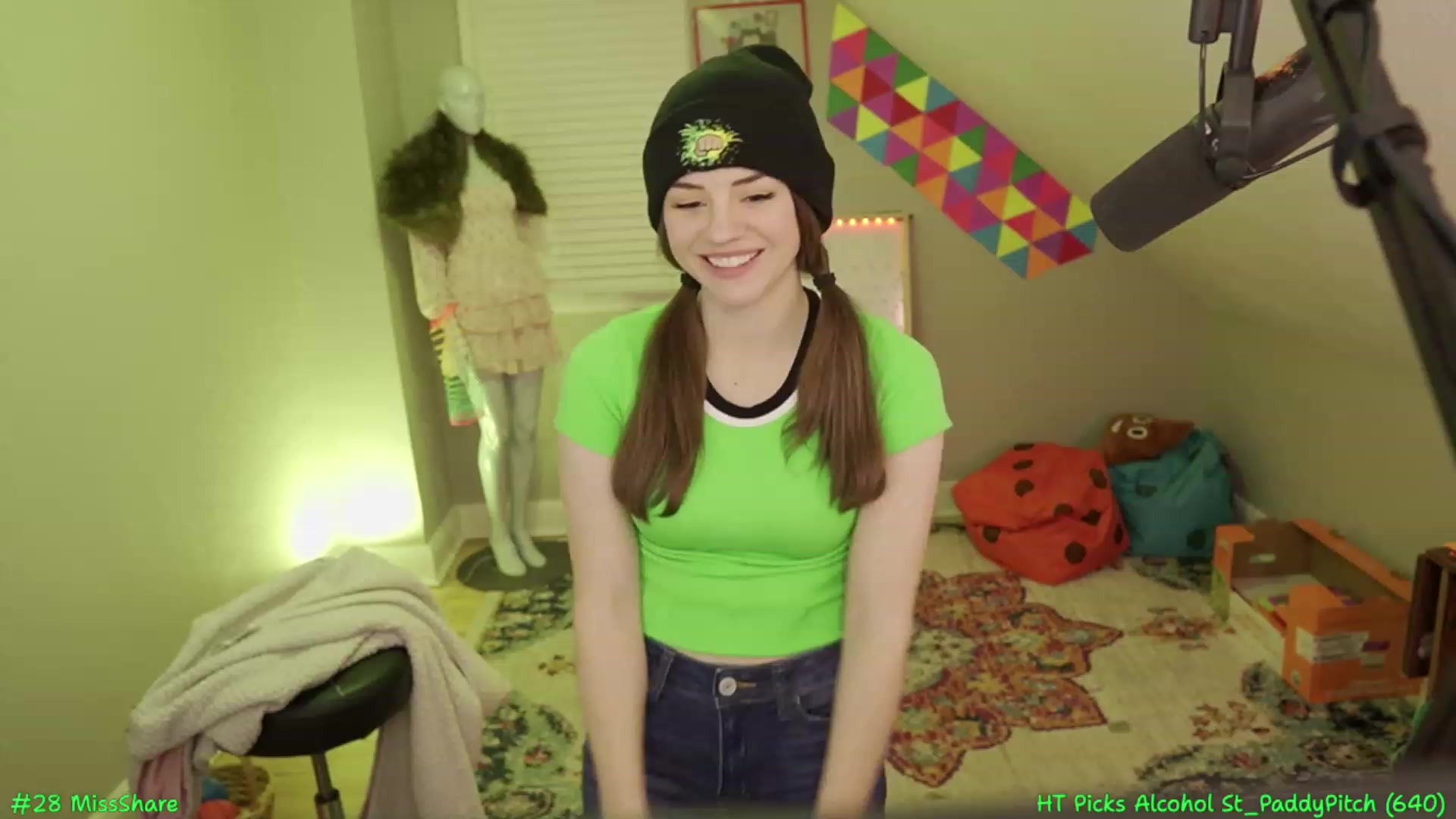 Gallery image thumbnail from SofieMcBrofie's myfreecams stream on, 03/10/2024, 06:11 image 10 of 20