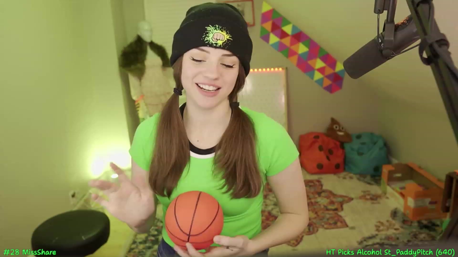 Gallery image thumbnail from SofieMcBrofie's myfreecams stream on, 03/10/2024, 07:50 image 6 of 20