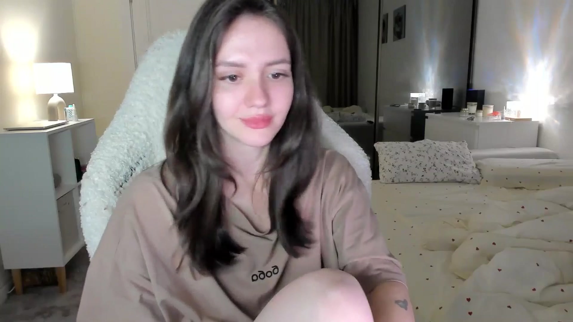 Gallery image thumbnail from Sofieee's myfreecams stream on, 10/21/2025, 06:33 image 14 of 20