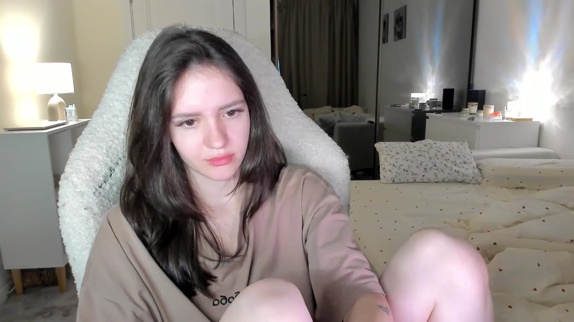 Gallery image thumbnail from Sofieee's myfreecams stream on, 10/21/2025, 06:33 image 7 of 20