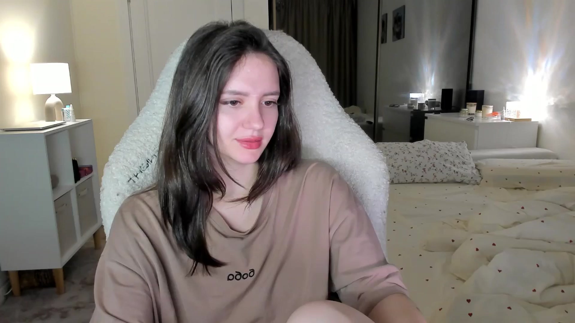 Gallery image thumbnail from Sofieee's myfreecams stream on, 10/21/2025, 06:33 image 1 of 20