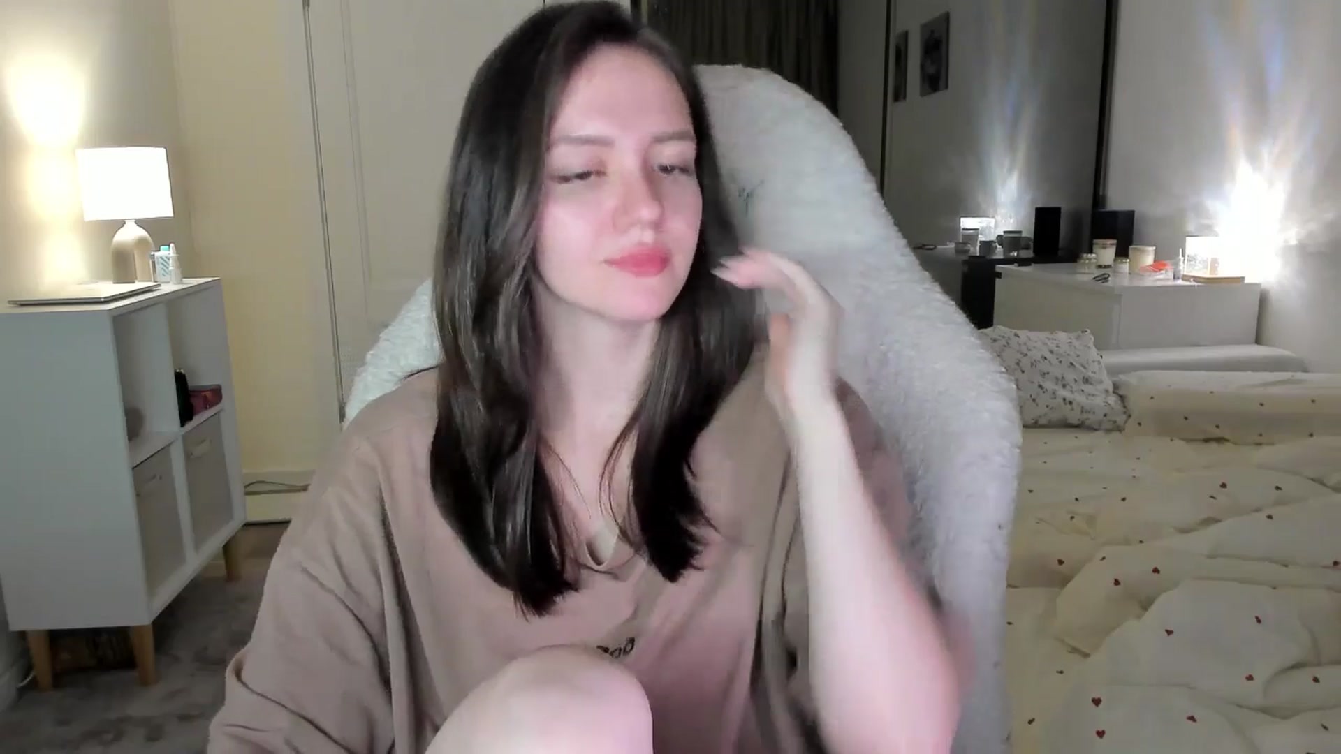 Gallery image thumbnail from Sofieee's myfreecams stream on, 10/21/2025, 06:33 image 19 of 20