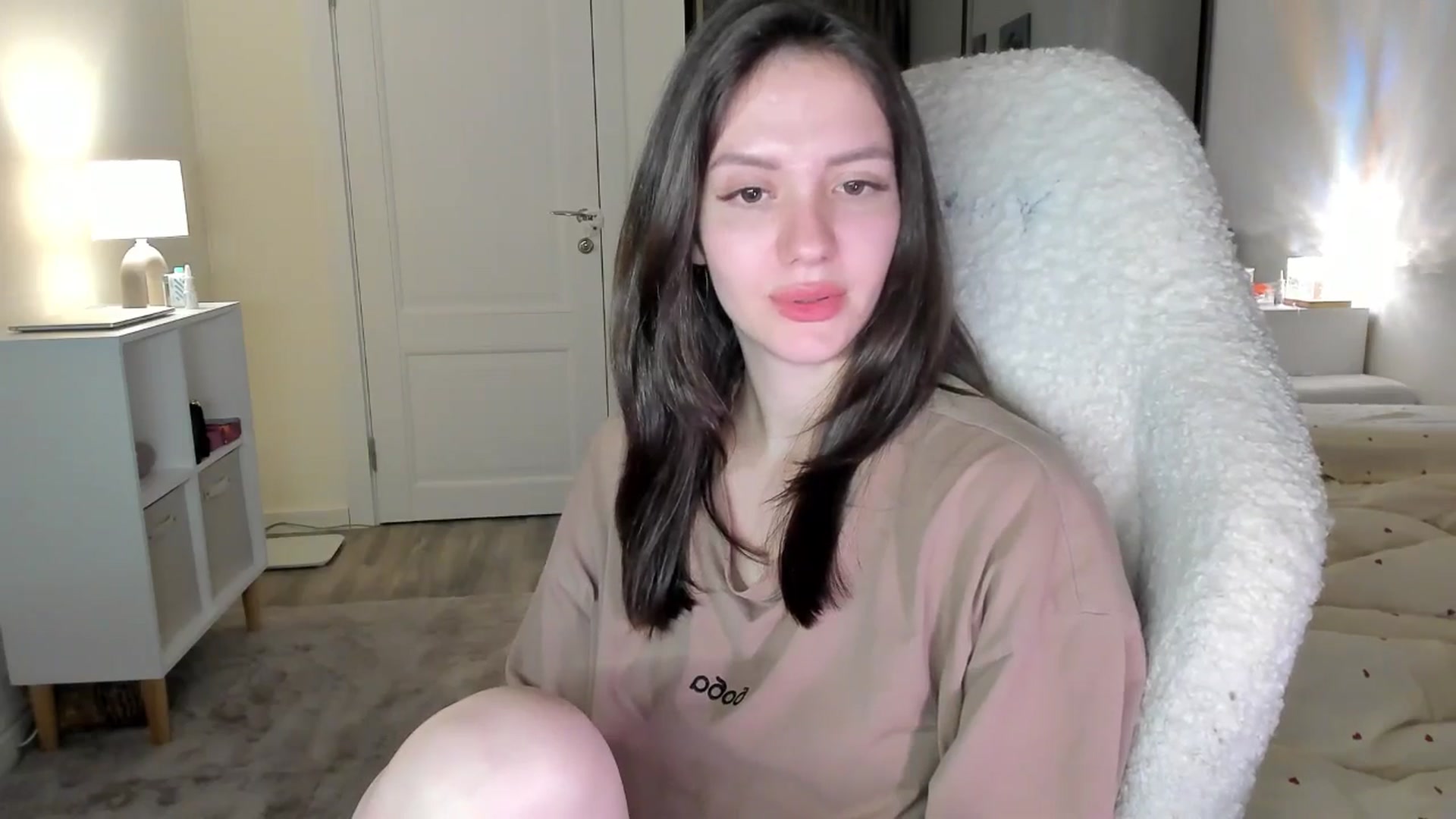 Gallery image thumbnail from Sofieee's myfreecams stream on, 10/21/2025, 06:33 image 15 of 20