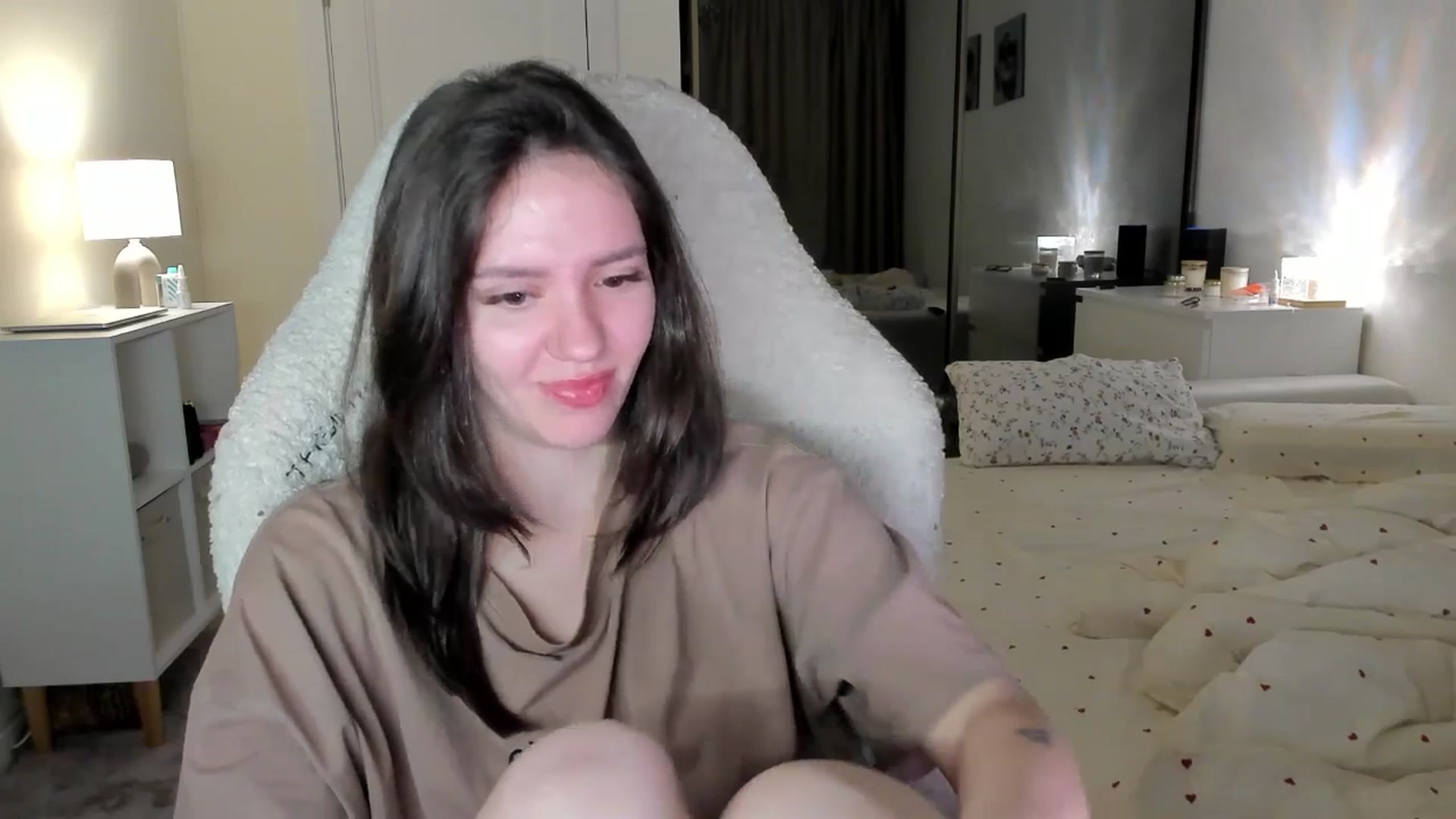 Gallery image thumbnail from Sofieee's myfreecams stream on, 10/21/2025, 06:33 image 2 of 20