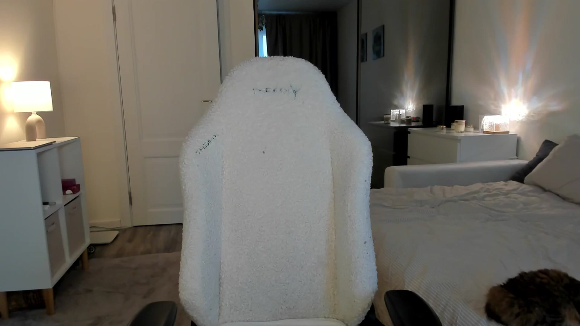 Gallery image thumbnail from Sofieee's myfreecams stream on, 10/30/2025, 07:00 image 13 of 20