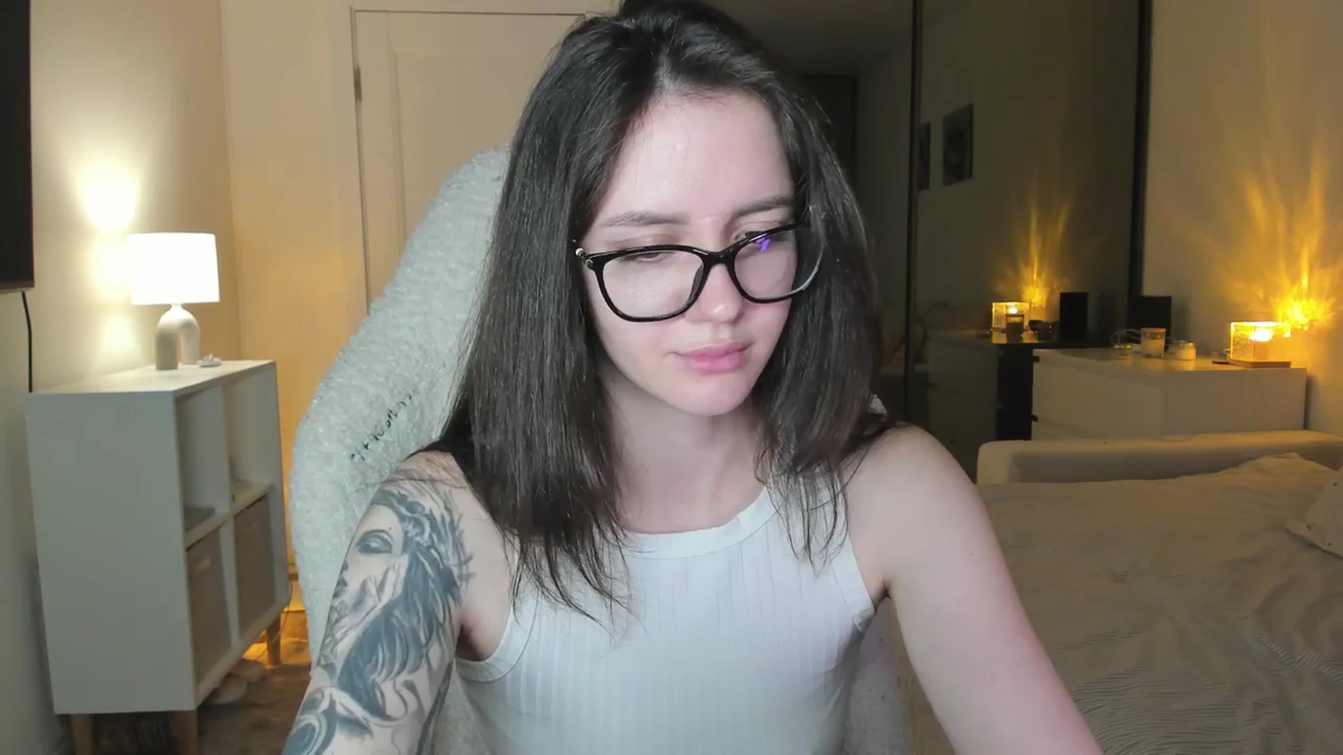Gallery image thumbnail from Sofieee's myfreecams stream on, 12/04/2025, 03:34 image 17 of 20