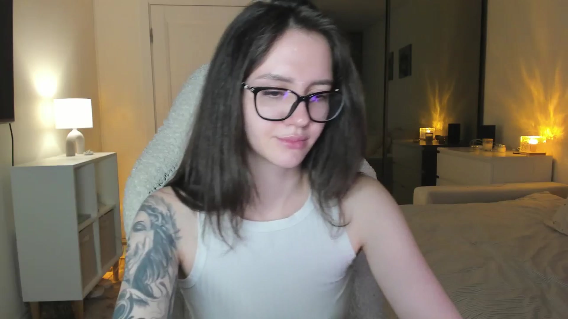 Gallery image thumbnail from Sofieee's myfreecams stream on, 12/04/2025, 03:34 image 16 of 20