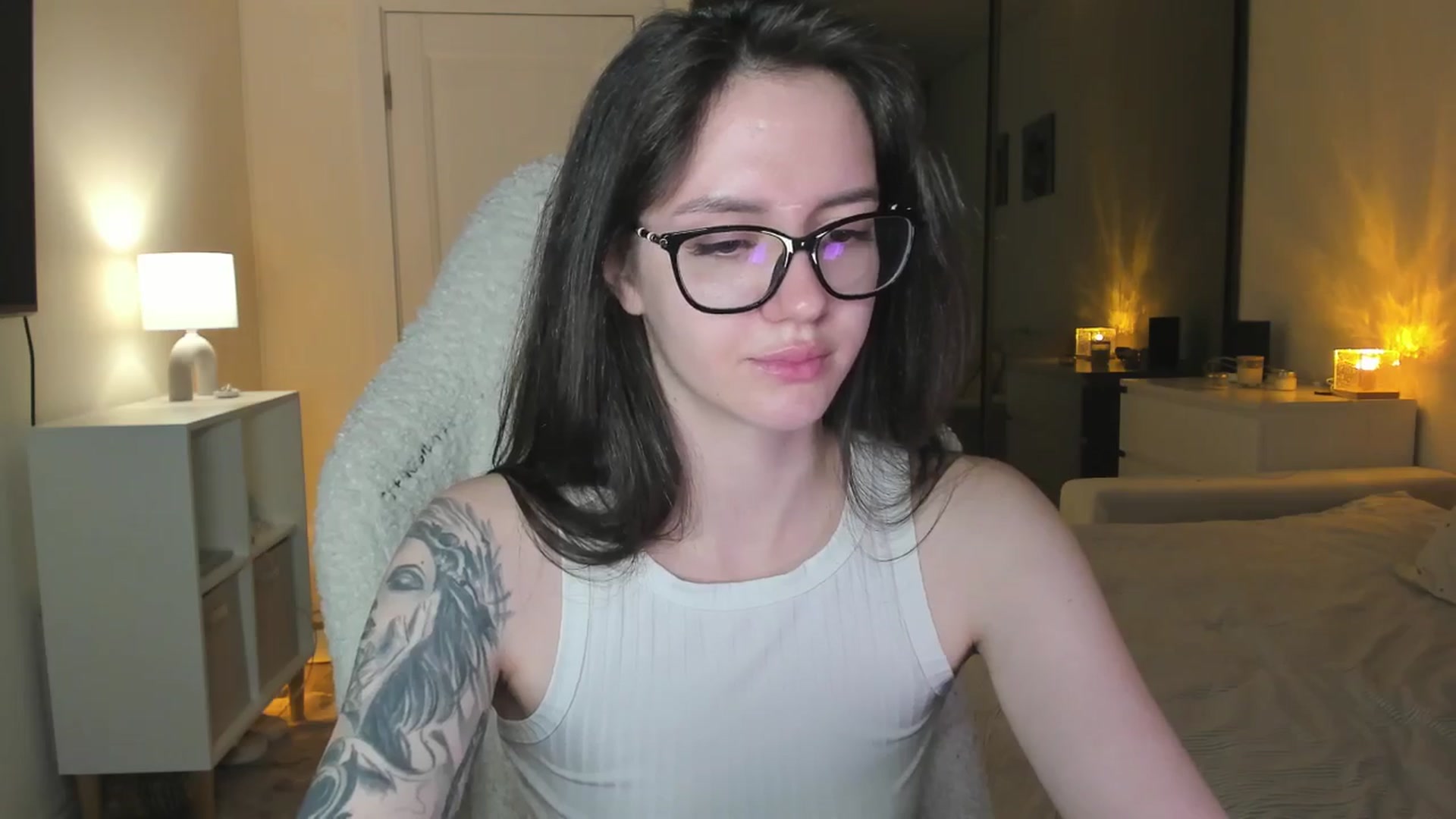 Gallery image thumbnail from Sofieee's myfreecams stream on, 12/04/2025, 03:34 image 18 of 20