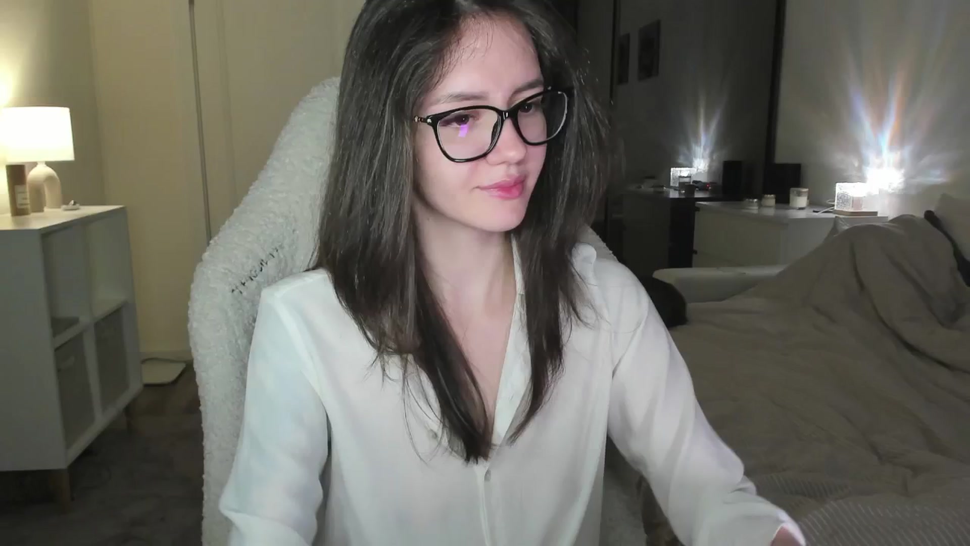 Gallery image thumbnail from Sofieee's myfreecams stream on, 12/12/2025, 04:17 image 6 of 20