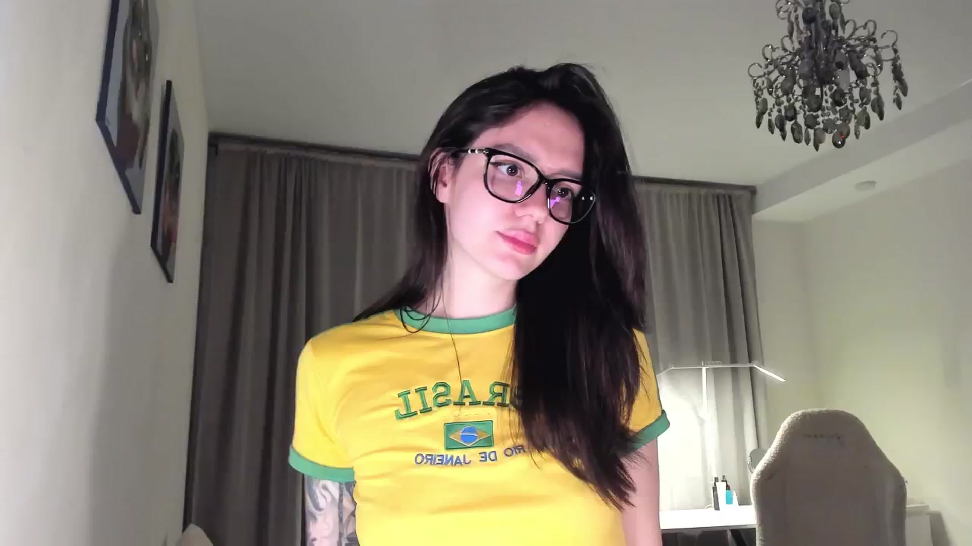 Gallery image thumbnail from Sofieee's myfreecams stream on, 12/13/2025, 04:05 image 15 of 20