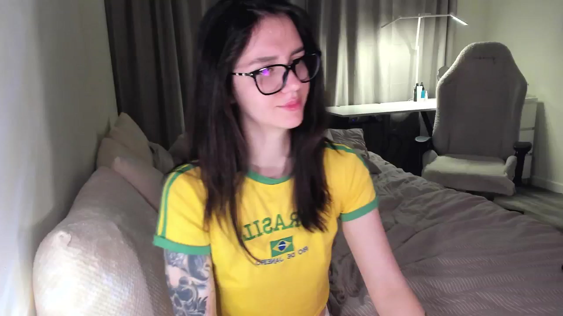 Gallery image thumbnail from Sofieee's myfreecams stream on, 12/13/2025, 04:05 image 19 of 20
