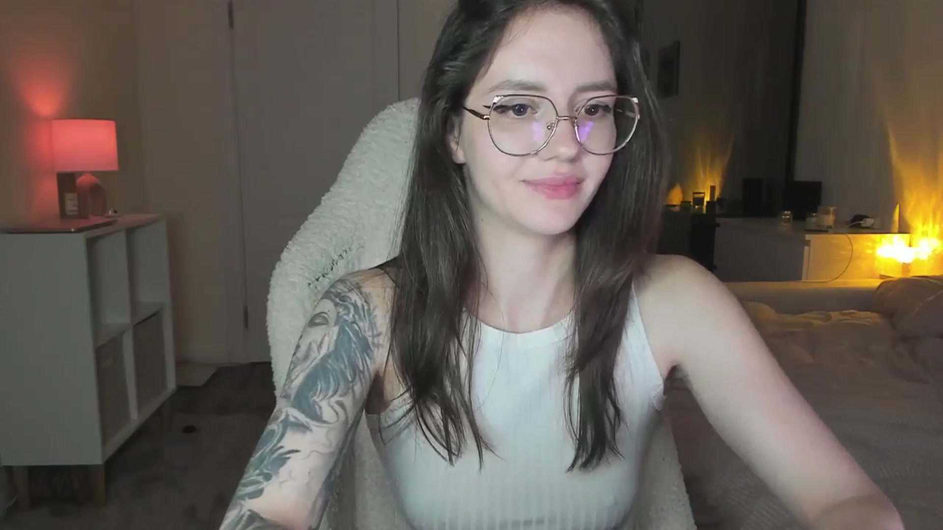 Gallery image thumbnail from Sofieee's myfreecams stream on, 12/14/2025, 07:57 image 16 of 20