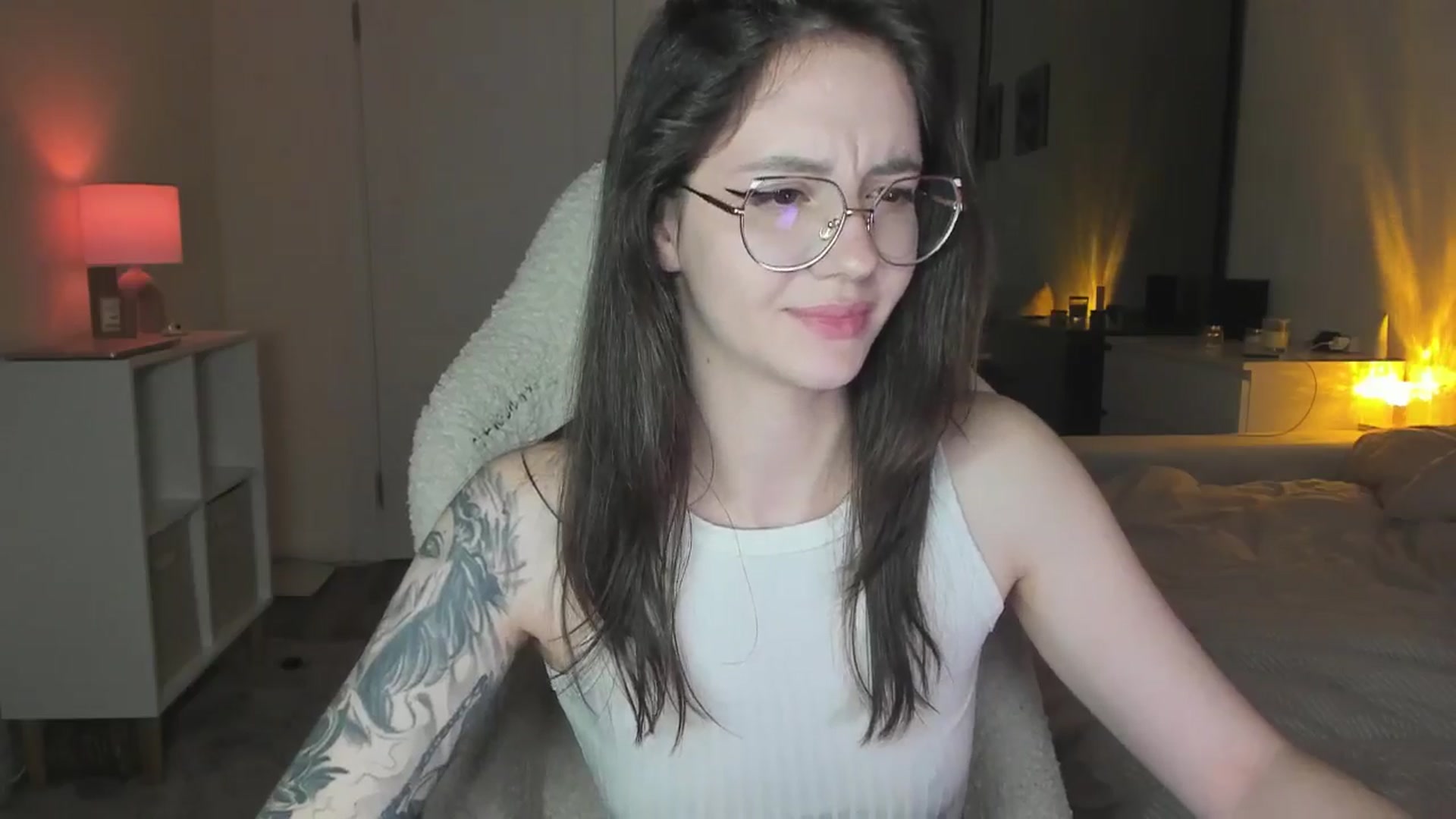 Gallery image thumbnail from Sofieee's myfreecams stream on, 12/14/2025, 07:57 image 18 of 20