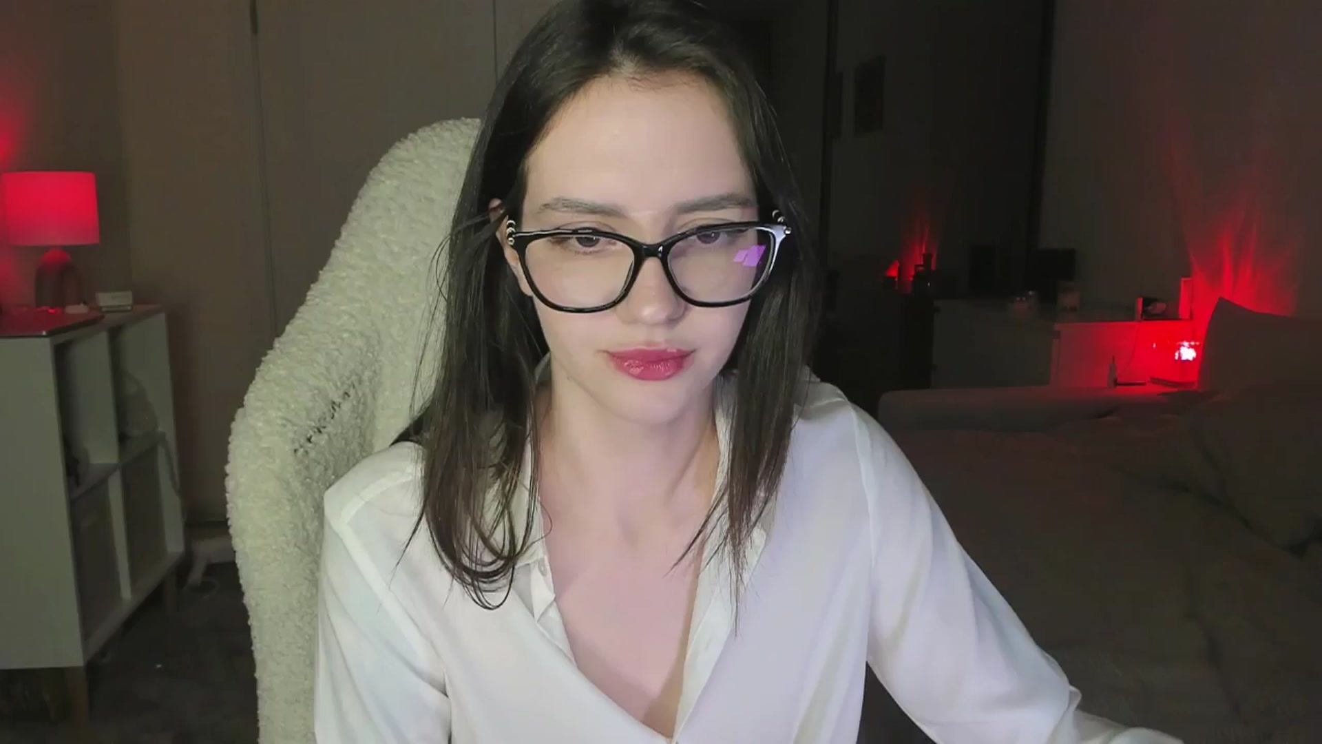 Gallery image thumbnail from Sofieee's myfreecams stream on, 12/28/2025, 04:49 image 5 of 20