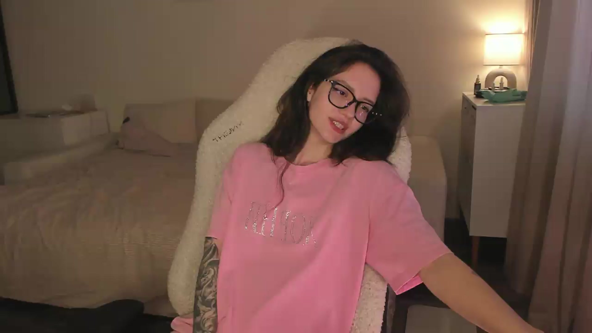 Gallery image thumbnail from Sofieee's myfreecams stream on, 05/23/2026, 09:26 image 16 of 20