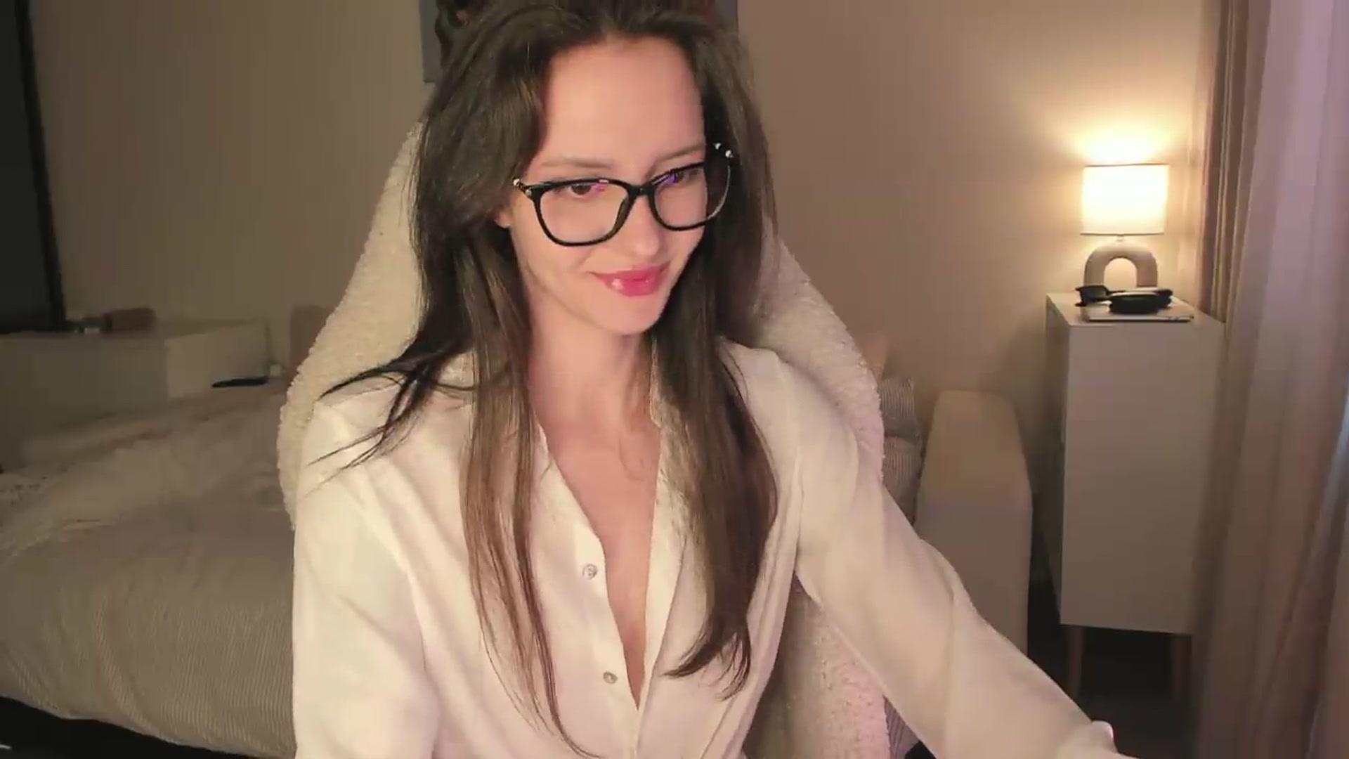 Gallery image thumbnail from Sofieee's myfreecams stream on, 06/25/2026, 06:24 image 18 of 20