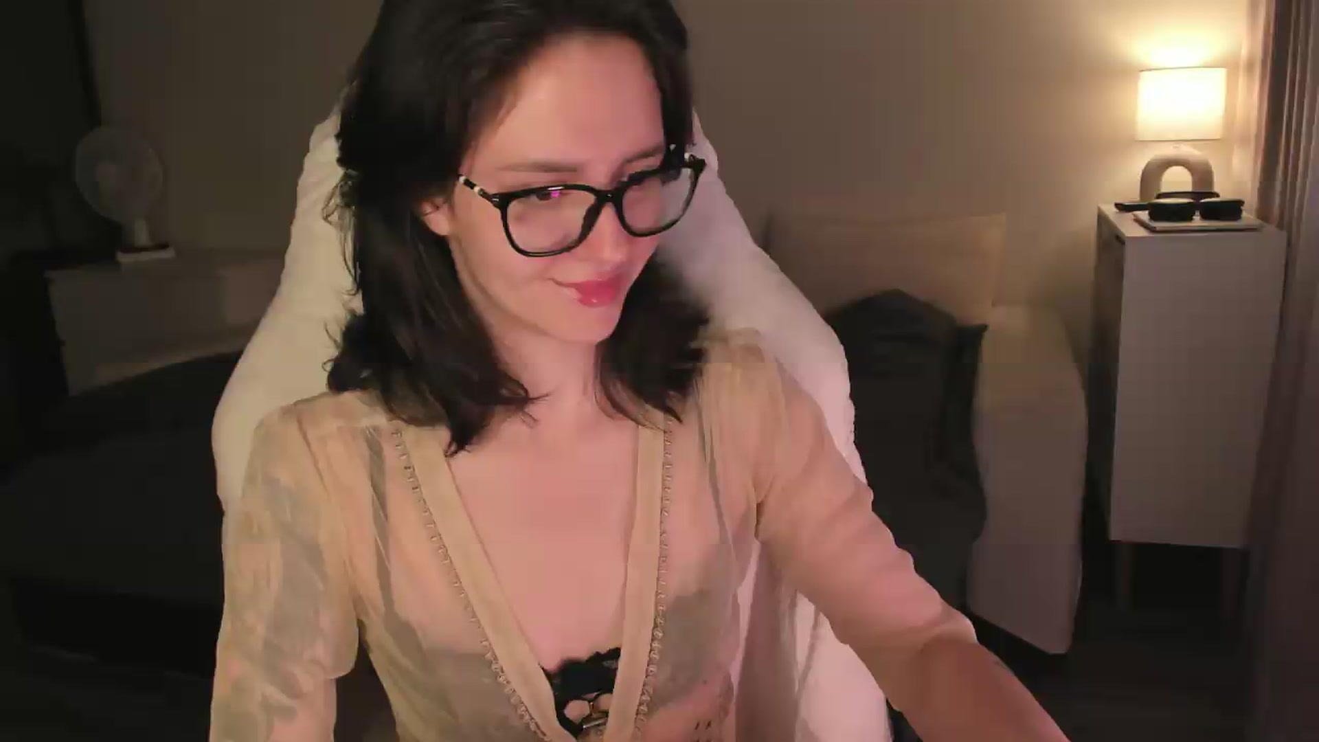 Gallery image thumbnail from Sofieee's myfreecams stream on, 07/29/2026, 05:50 image 7 of 20