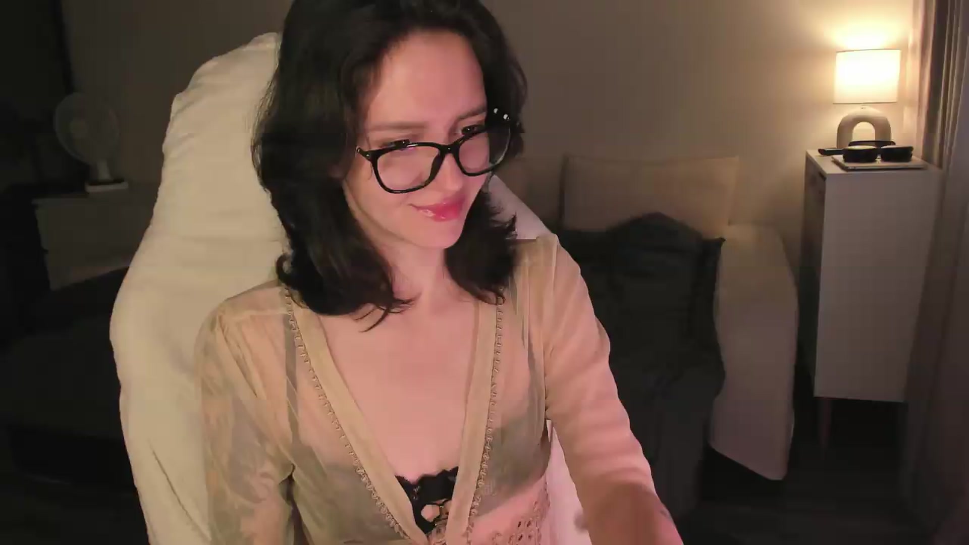Gallery image thumbnail from Sofieee's myfreecams stream on, 07/29/2026, 05:50 image 5 of 20