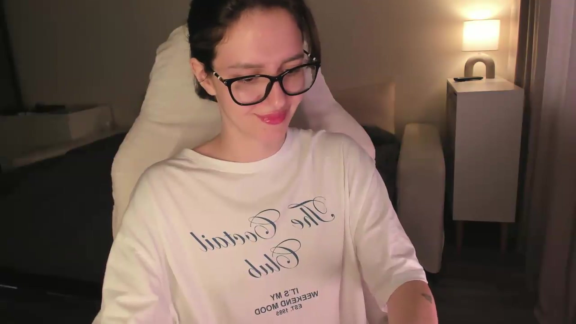 Gallery image thumbnail from Sofieee's myfreecams stream on, 08/06/2026, 07:52 image 18 of 20