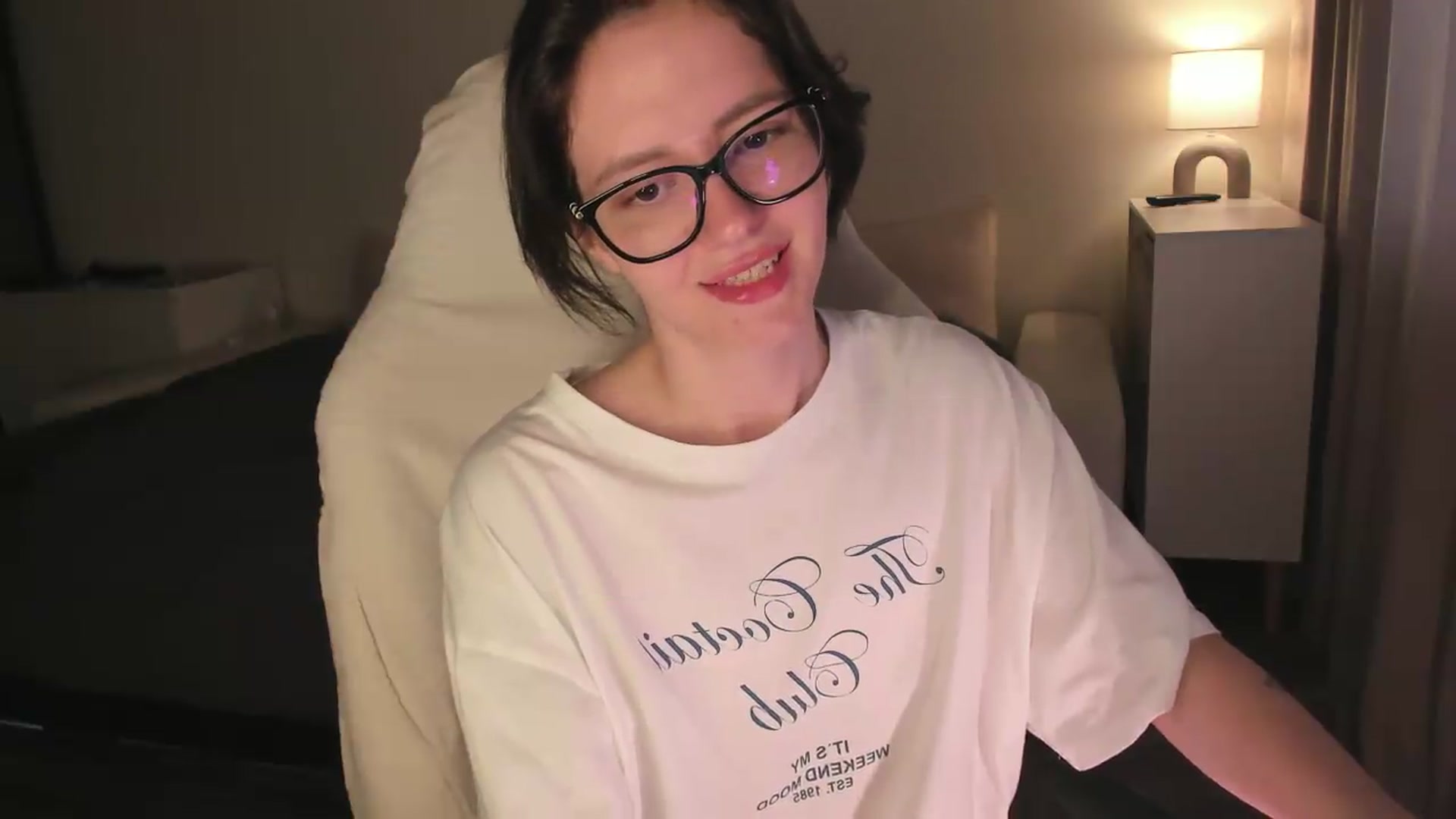 Gallery image thumbnail from Sofieee's myfreecams stream on, 08/06/2026, 07:52 image 8 of 20