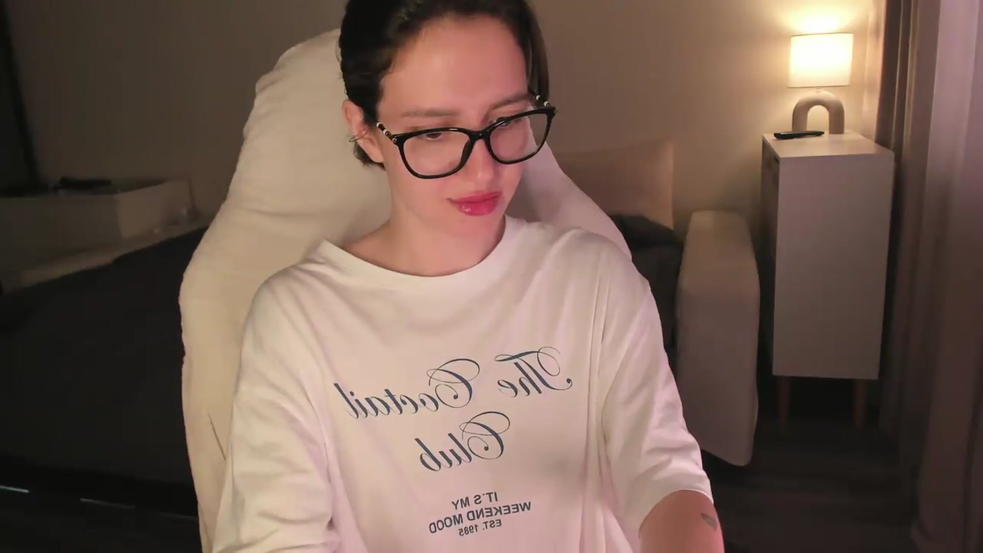 Gallery image thumbnail from Sofieee's myfreecams stream on, 08/06/2026, 07:52 image 13 of 20