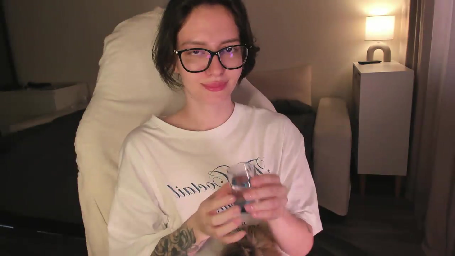 Gallery image thumbnail from Sofieee's myfreecams stream on, 08/06/2026, 07:52 image 10 of 20
