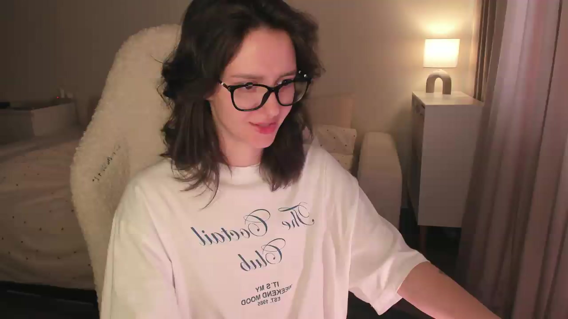 Gallery image thumbnail from Sofieee's myfreecams stream on, 08/09/2026, 07:13 image 10 of 20