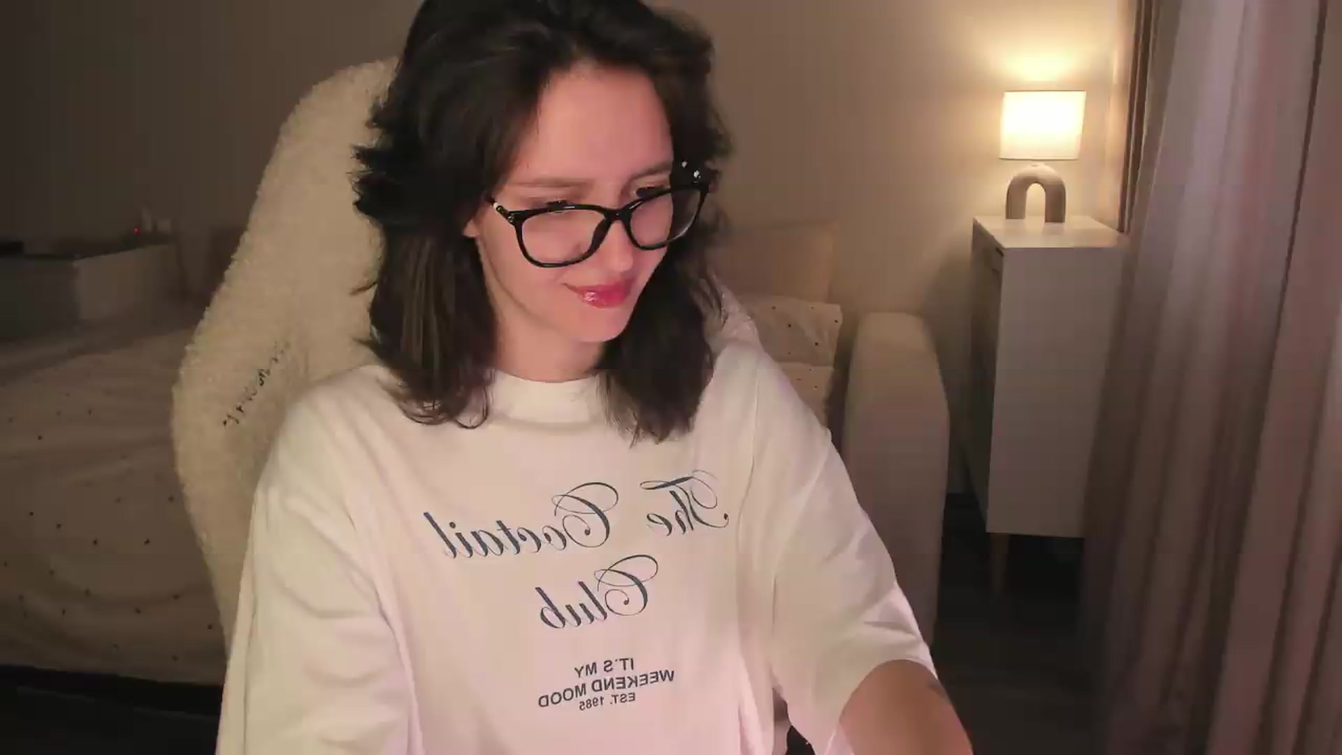 Gallery image thumbnail from Sofieee's myfreecams stream on, 08/09/2026, 07:13 image 12 of 20