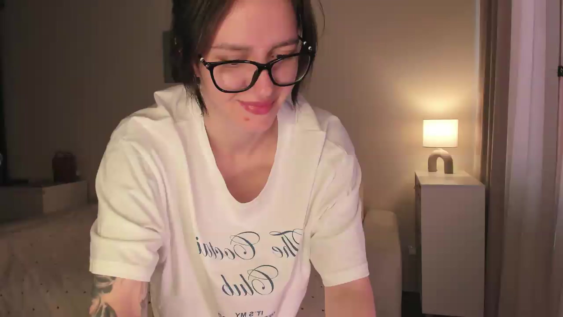 Gallery image thumbnail from Sofieee's myfreecams stream on, 08/13/2026, 06:40 image 12 of 20