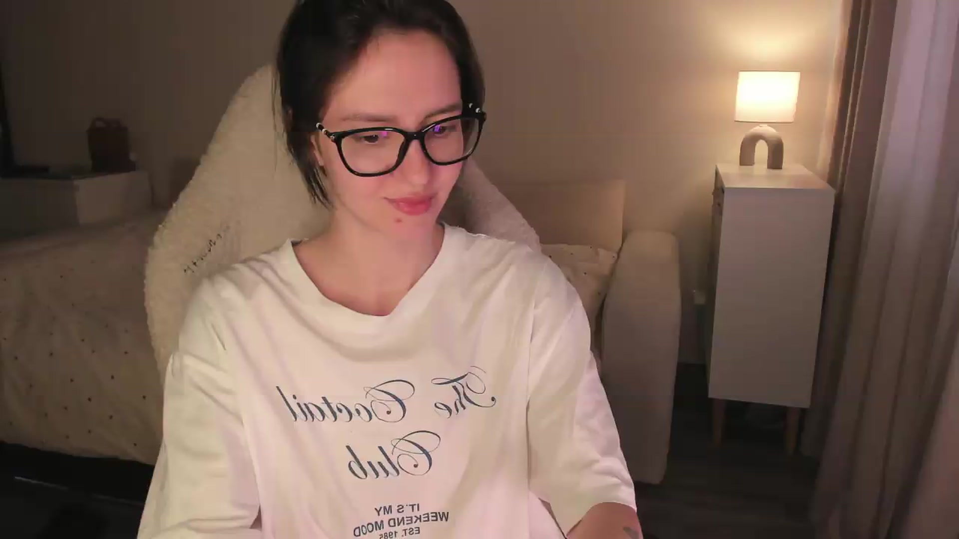 Gallery image thumbnail from Sofieee's myfreecams stream on, 08/13/2026, 06:40 image 4 of 20