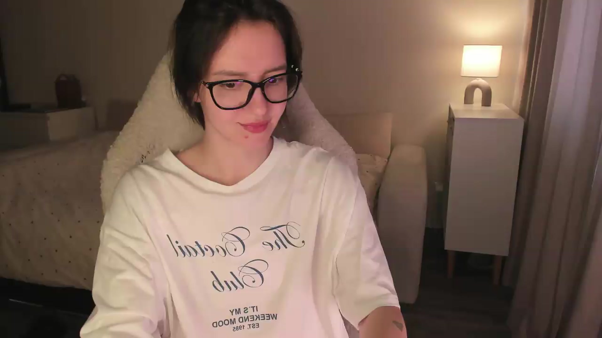 Gallery image thumbnail from Sofieee's myfreecams stream on, 08/13/2026, 06:40 image 1 of 20