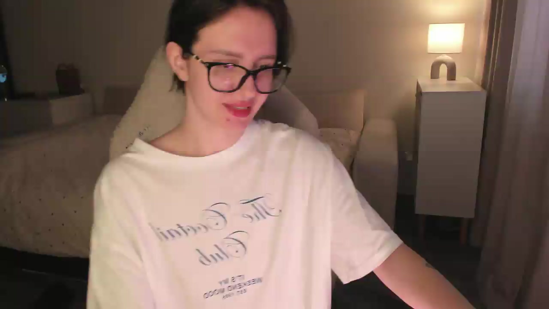 Gallery image thumbnail from Sofieee's myfreecams stream on, 08/13/2026, 07:27 image 16 of 20