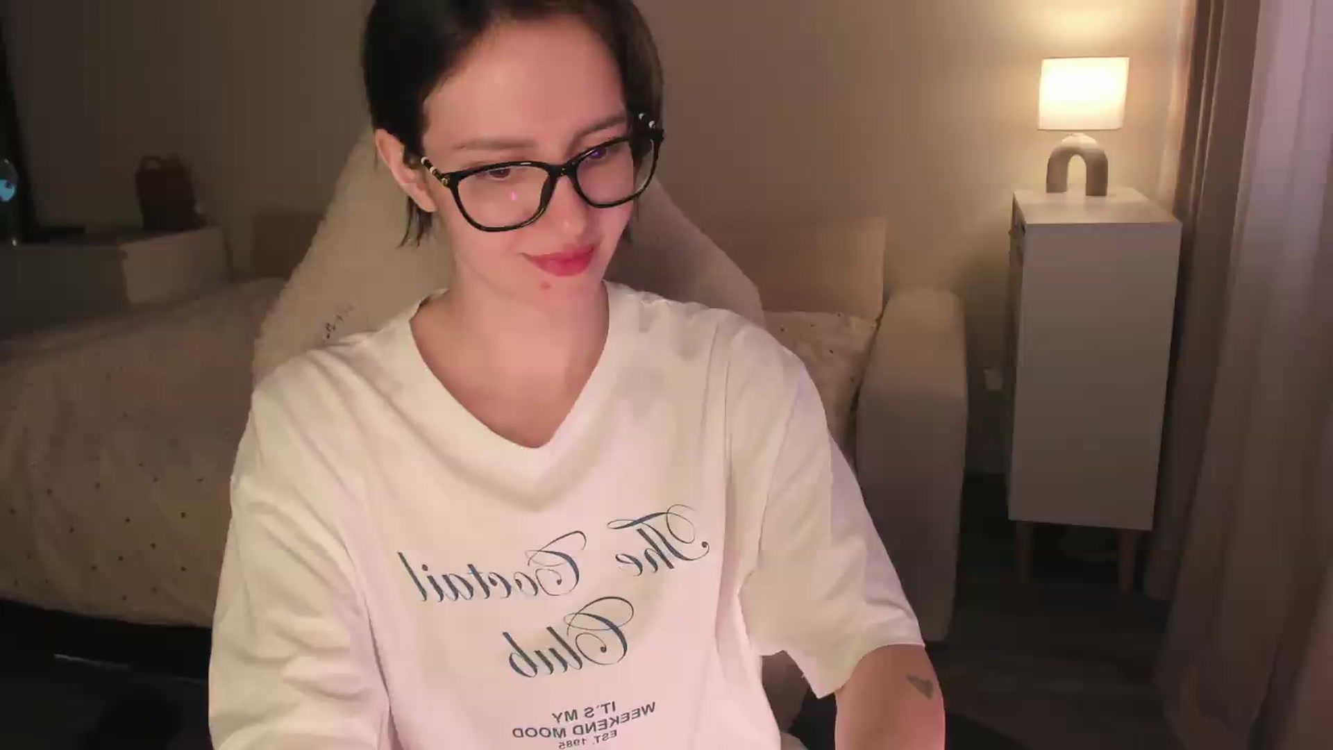 Gallery image thumbnail from Sofieee's myfreecams stream on, 08/13/2026, 07:27 image 14 of 20