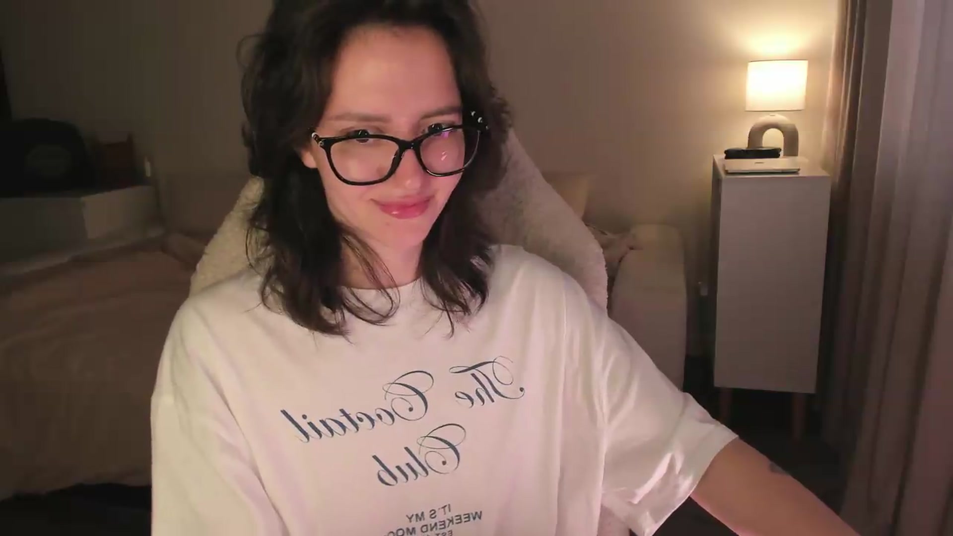 Gallery image thumbnail from Sofieee's myfreecams stream on, 08/26/2026, 06:04 image 17 of 20