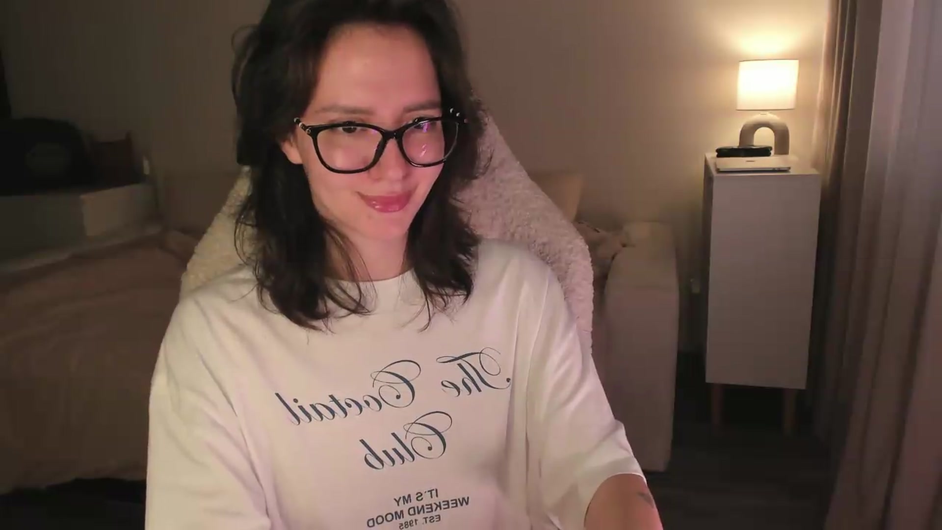 Gallery image thumbnail from Sofieee's myfreecams stream on, 08/26/2026, 06:04 image 15 of 20