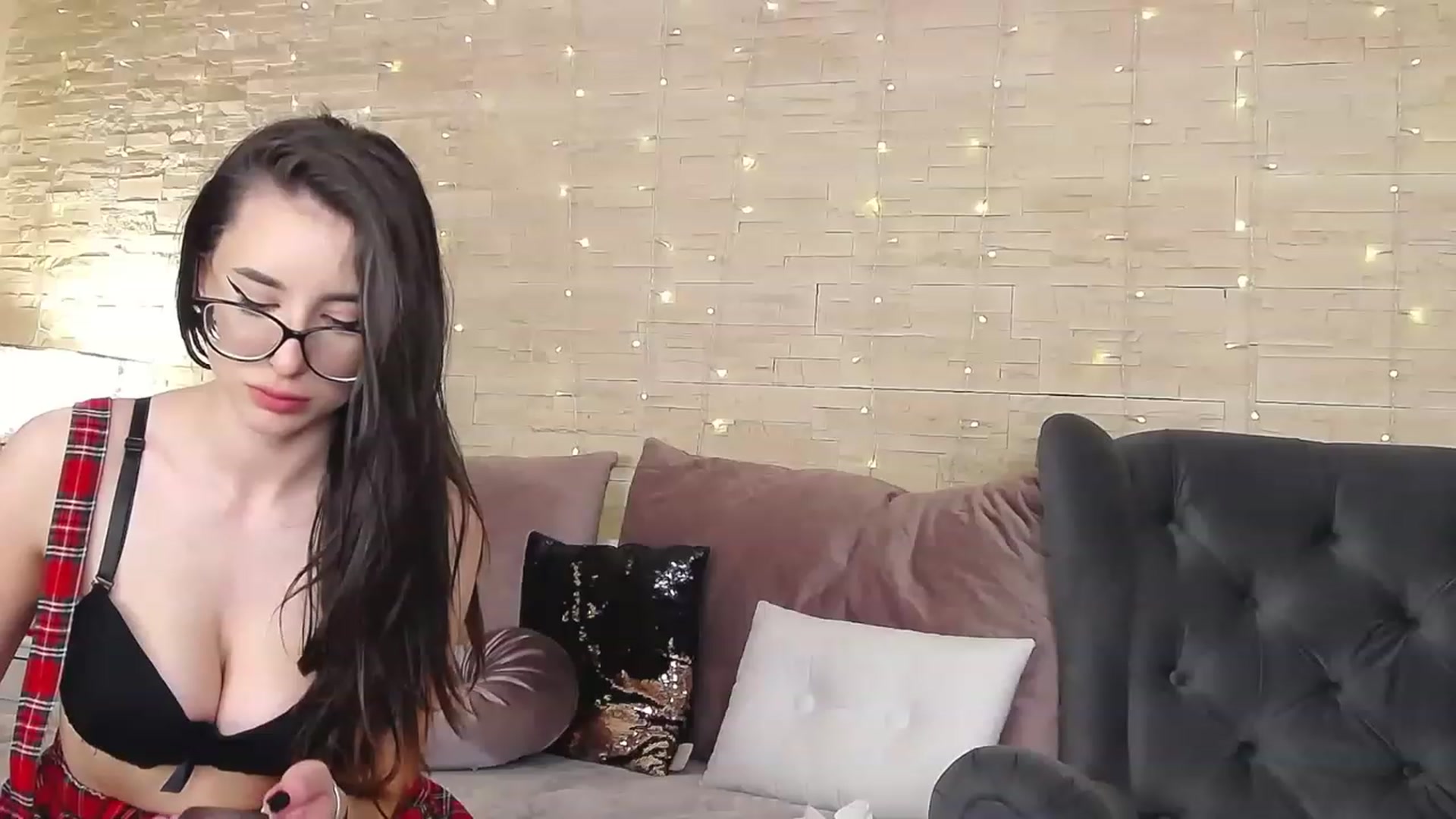 Gallery image thumbnail from Sofiewild's myfreecams stream on, 04/14/2023, 14:24 image 18 of 20