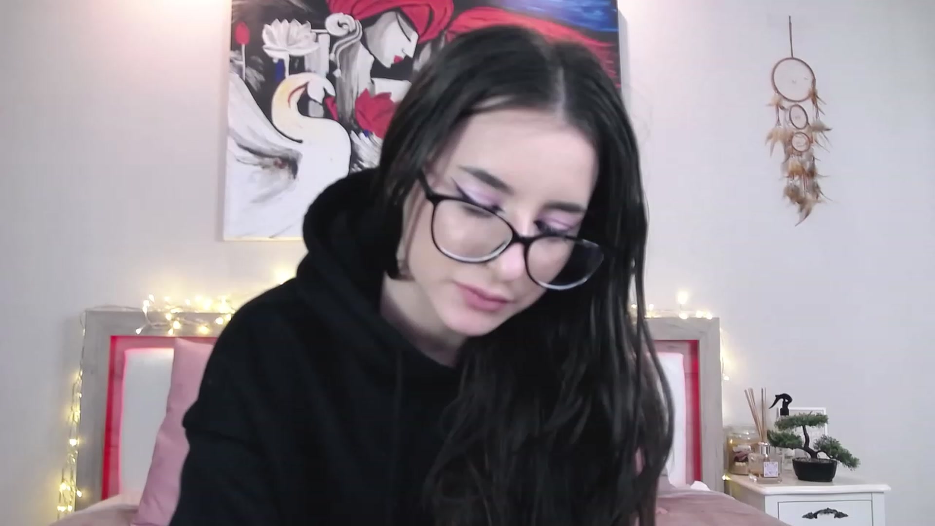 Gallery image thumbnail from Sofiewild's myfreecams stream on, 04/24/2023, 12:33 image 16 of 20