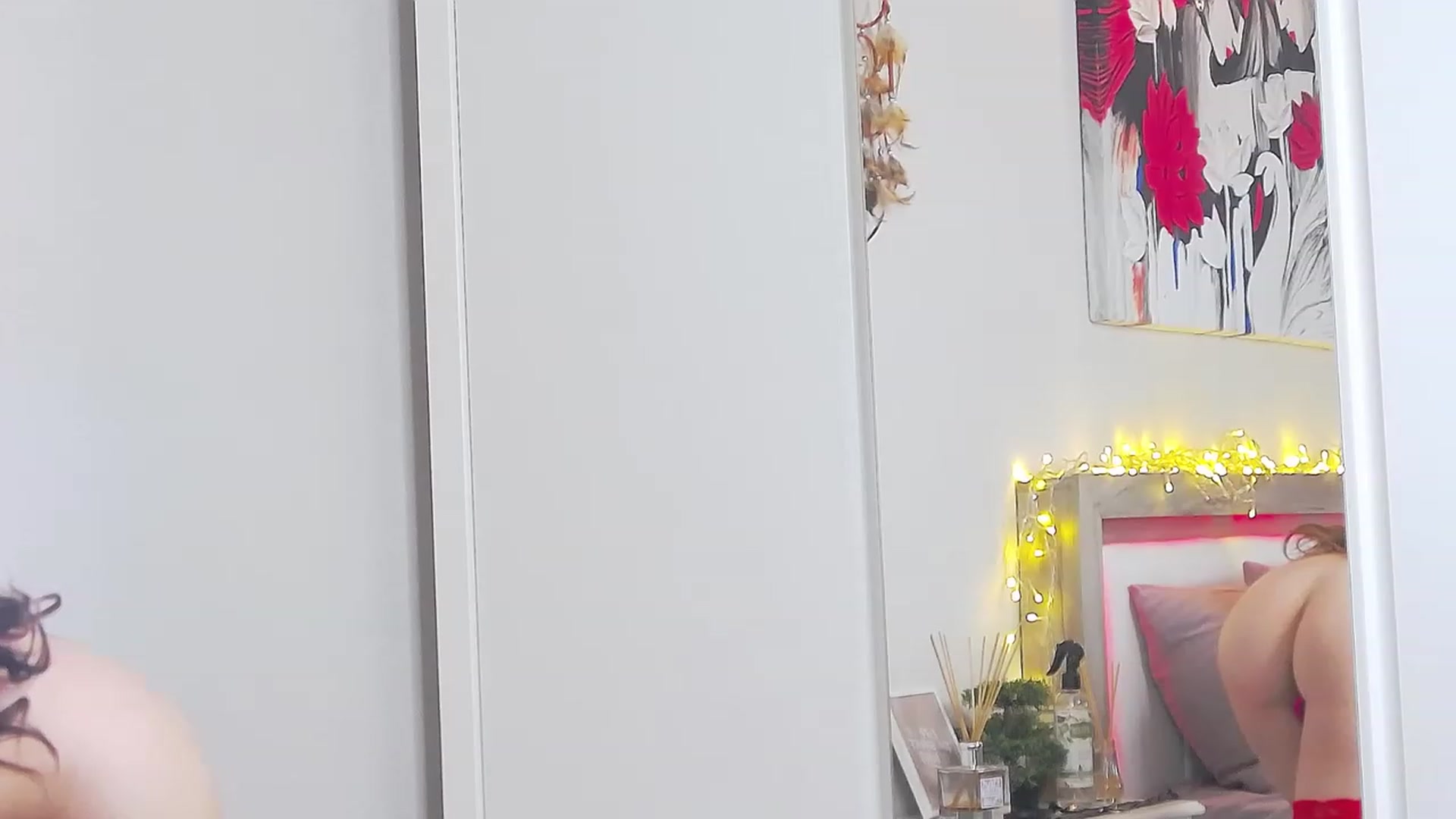 Gallery image thumbnail from Sofiewild's myfreecams stream on, 05/31/2023, 13:35 image 16 of 20