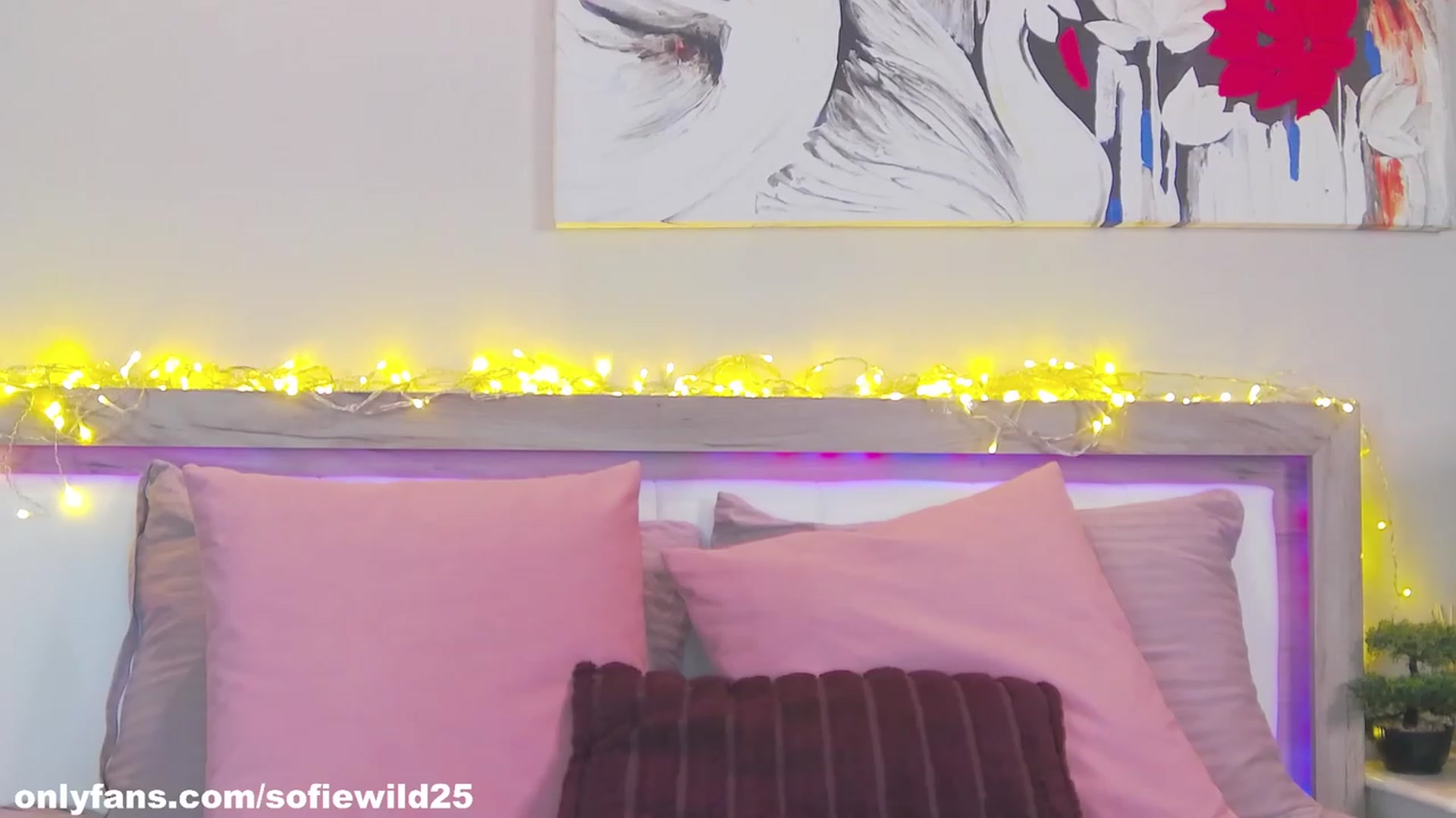 Gallery image thumbnail from Sofiewild's myfreecams stream on, 07/29/2023, 13:34 image 14 of 20