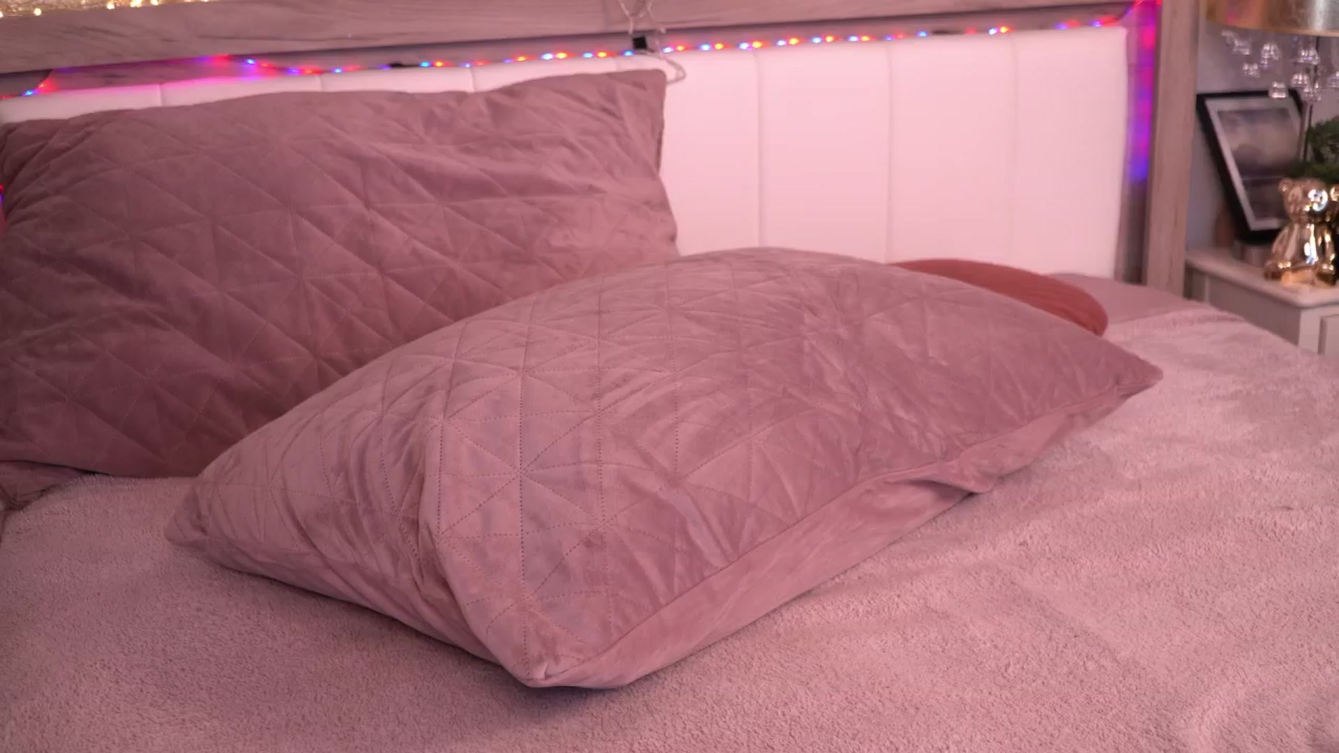 Gallery image thumbnail from Sofiewild's myfreecams stream on, 04/24/2024, 13:15 image 20 of 20