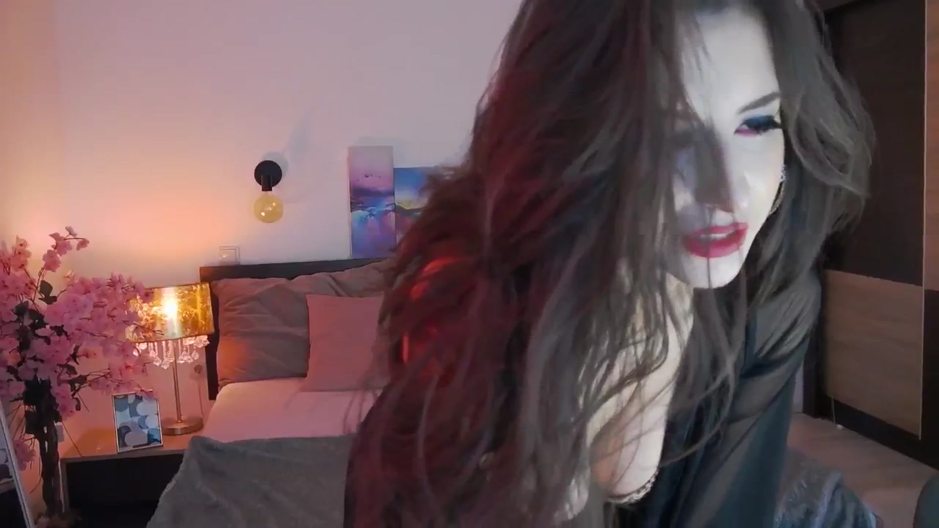 Gallery image thumbnail from Sofiewild's myfreecams stream on, 08/27/2024, 13:30 image 14 of 20