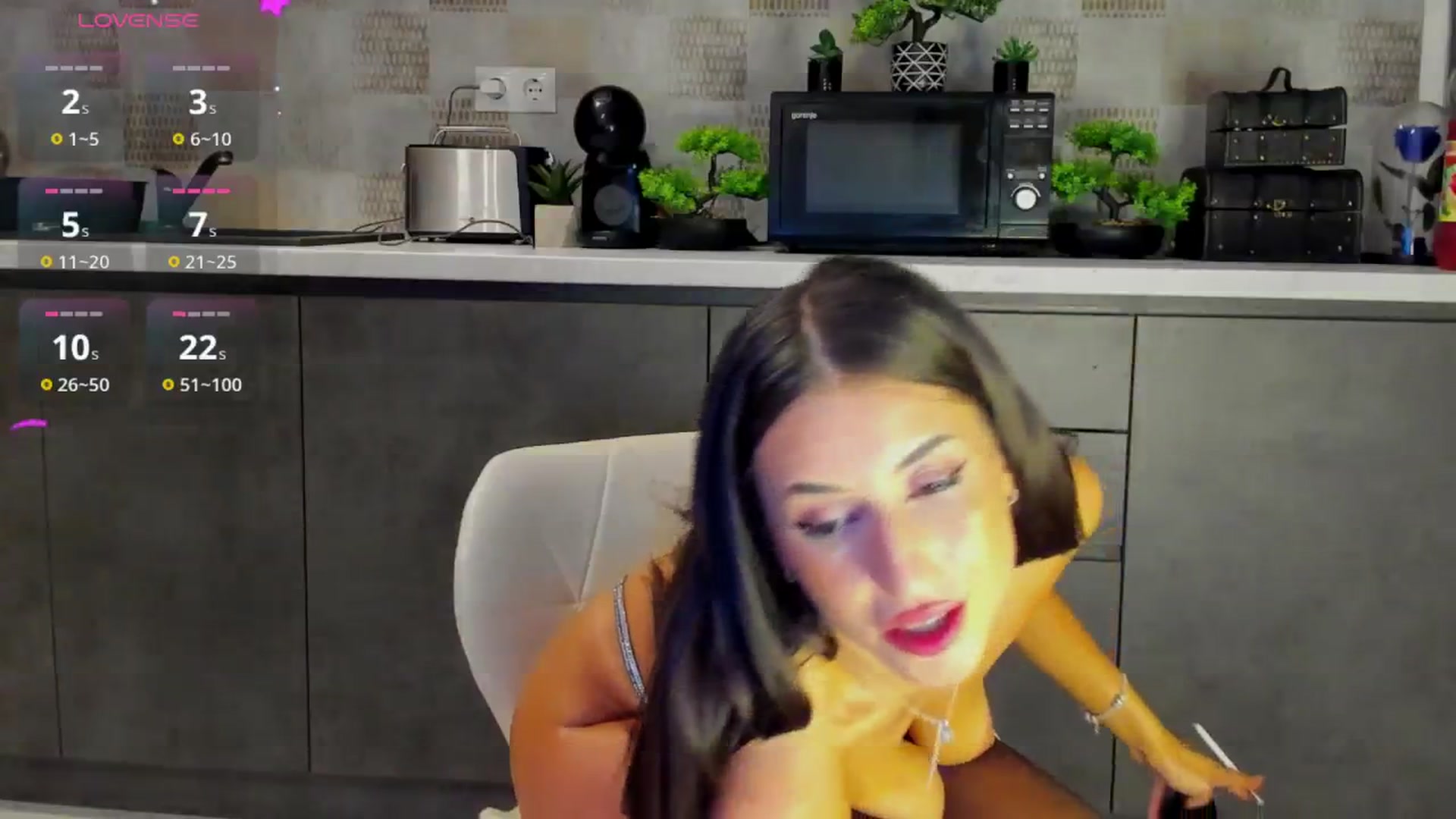 Gallery image thumbnail from Sofiewild's myfreecams stream on, 08/08/2025, 18:09 image 15 of 20