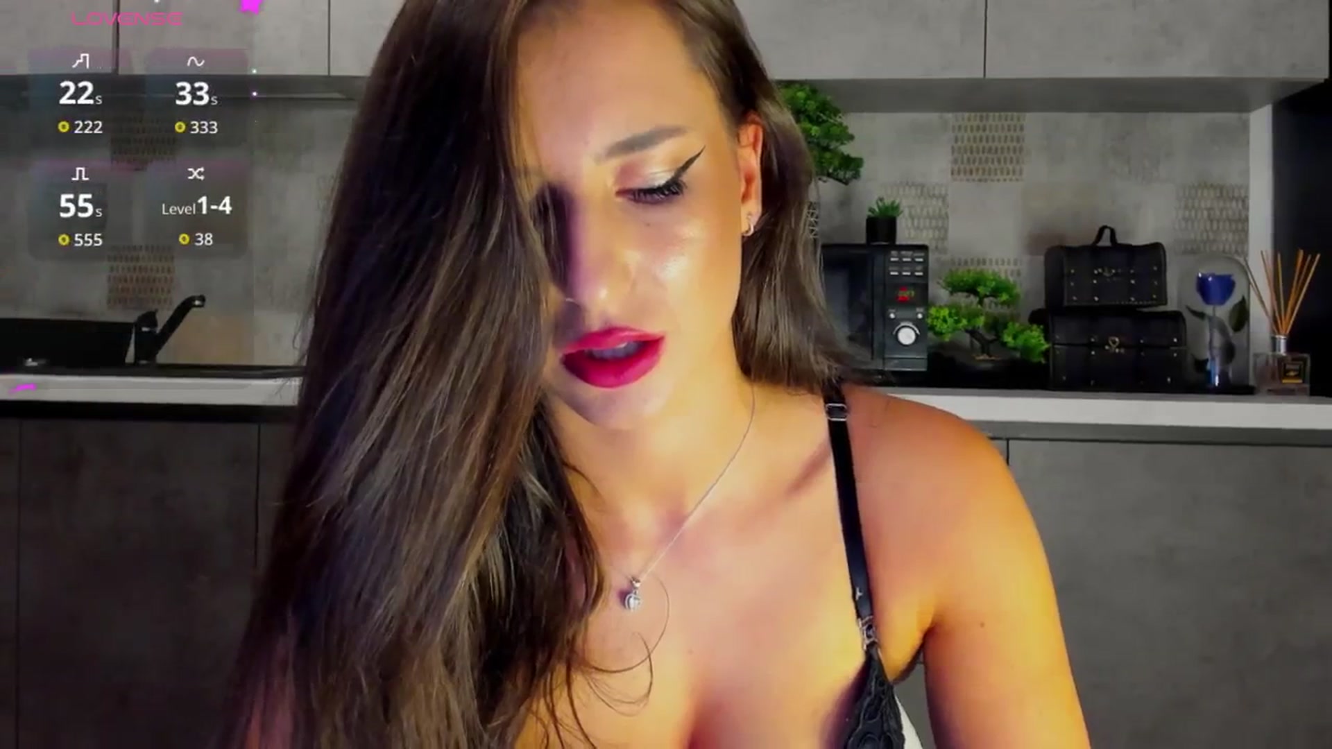 Gallery image thumbnail from Sofiewild's myfreecams stream on, 09/01/2025, 17:27 image 6 of 20