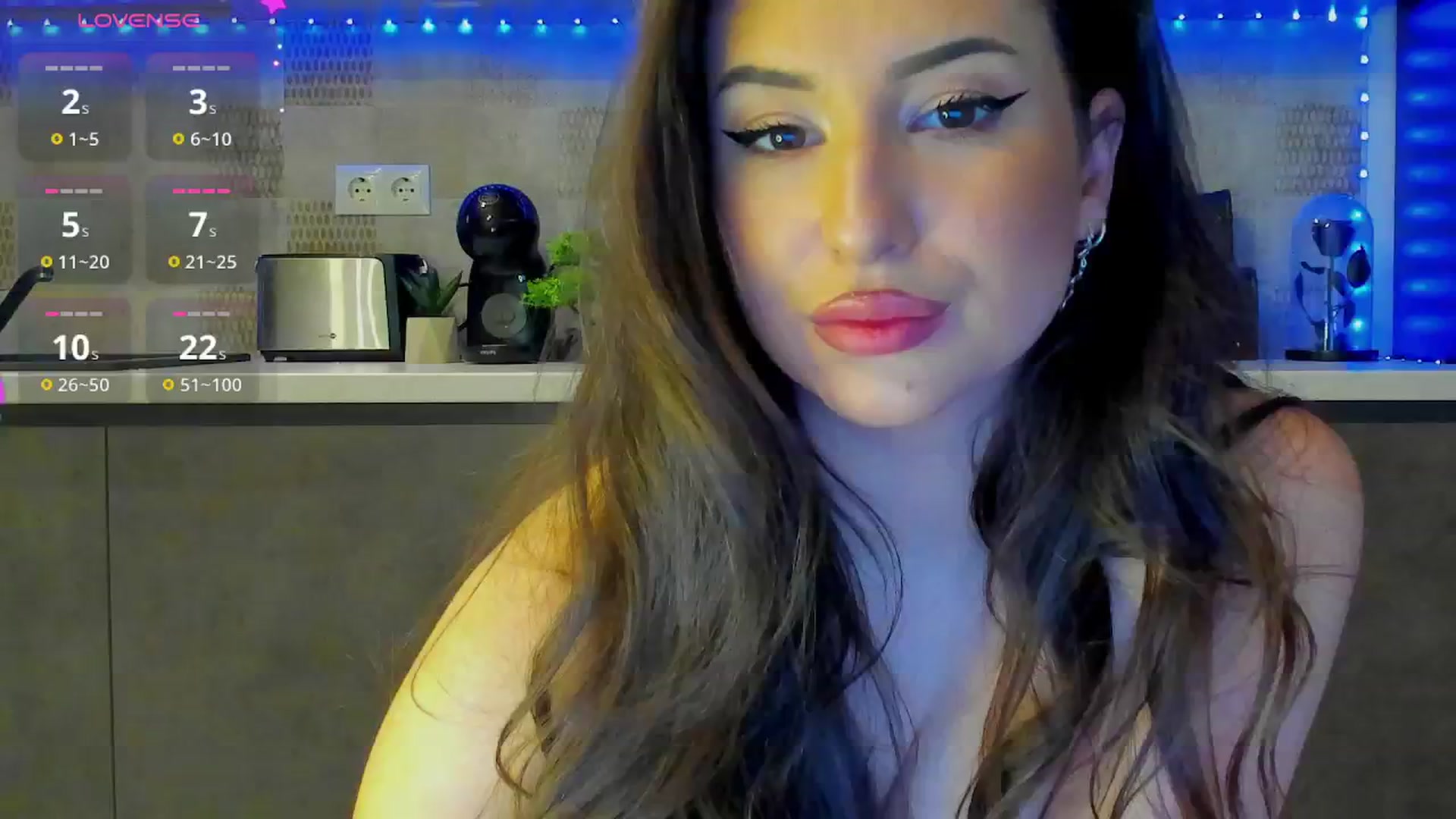 Gallery image thumbnail from Sofiewild's myfreecams stream on, 01/20/2026, 14:01 image 13 of 20