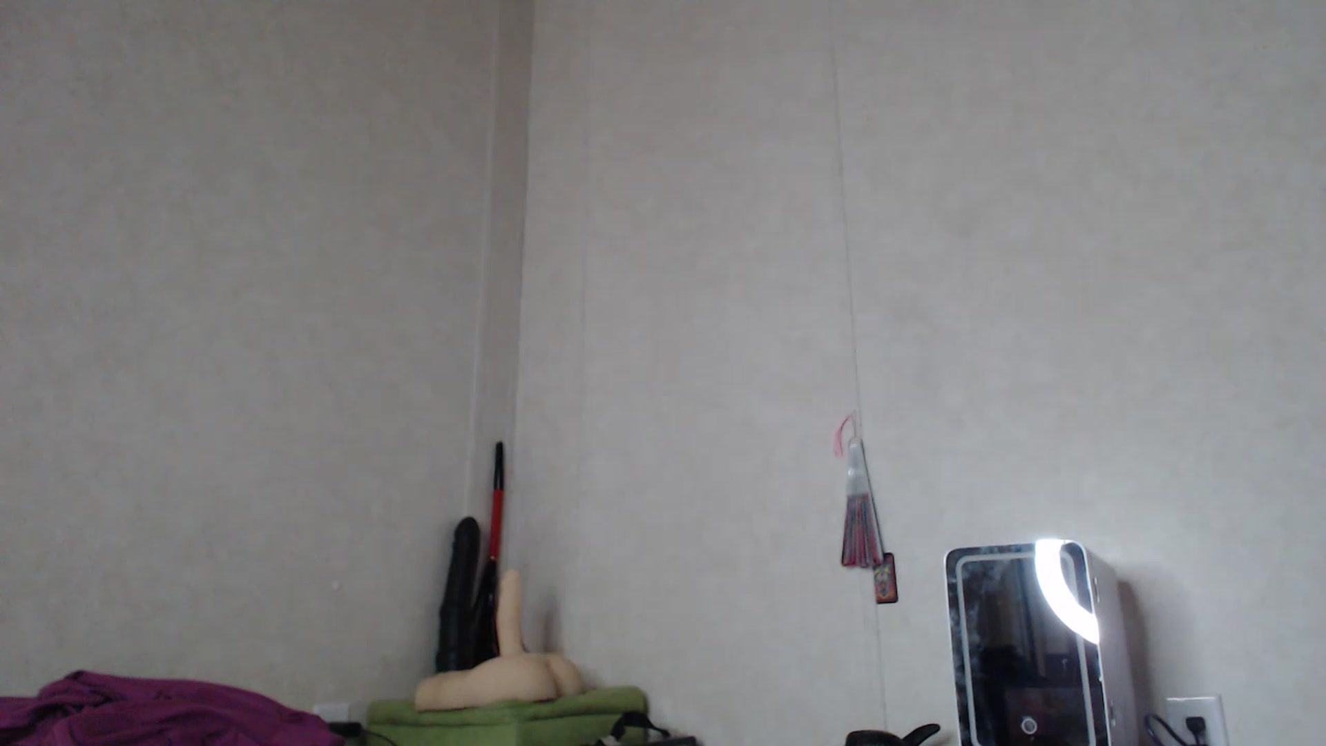 Gallery image thumbnail from Sofieyoungxxx's myfreecams stream on, 06/15/2023, 13:00 image 19 of 20