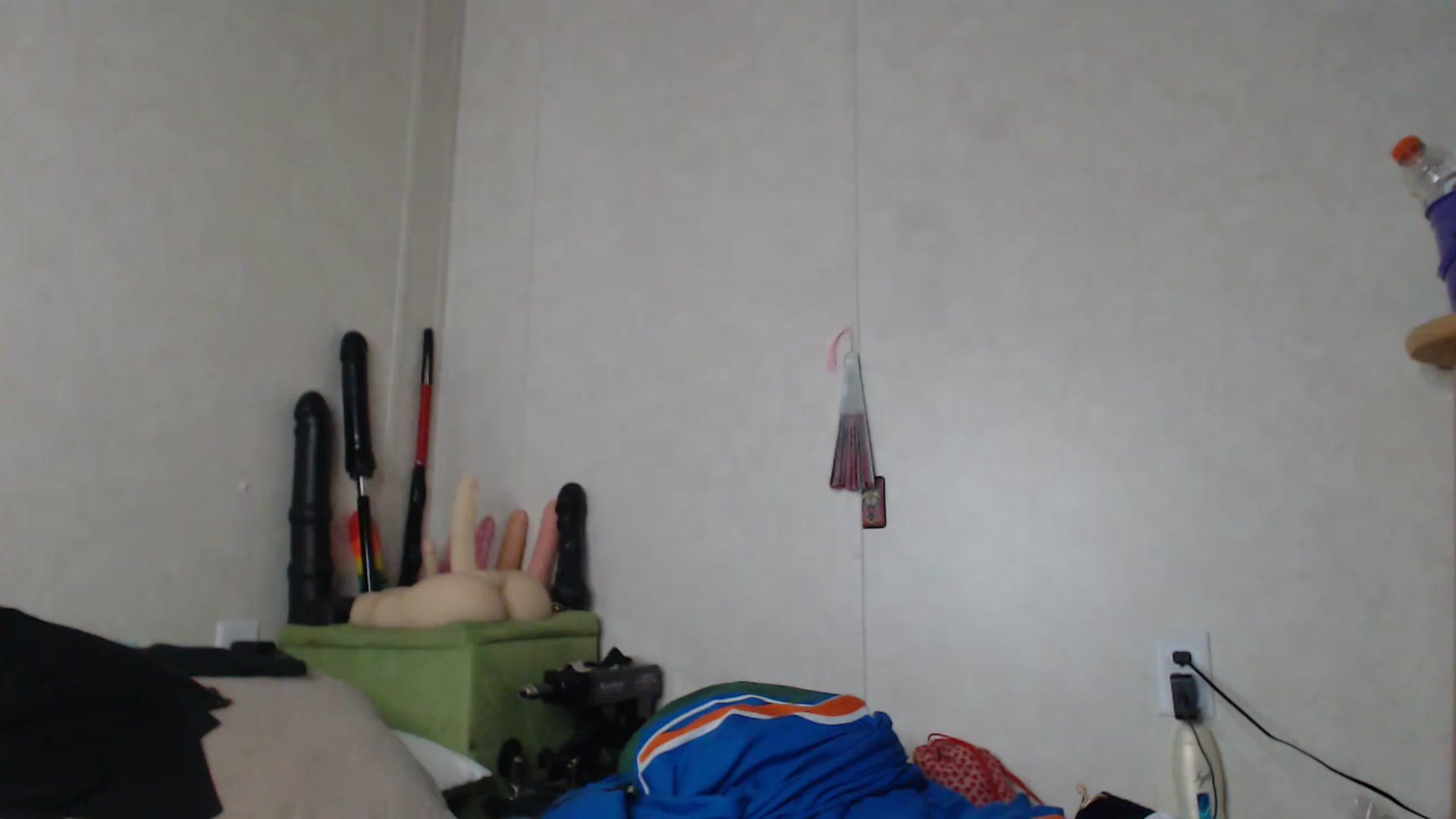 Gallery image thumbnail from Sofieyoungxxx's myfreecams stream on, 06/17/2023, 15:58 image 17 of 20