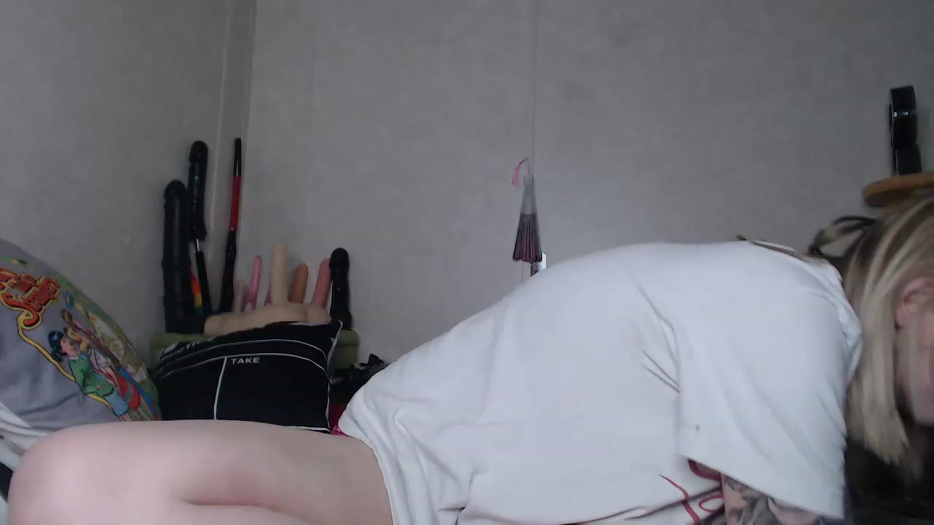 Gallery image thumbnail from Sofieyoungxxx's myfreecams stream on, 06/25/2023, 13:24 image 2 of 20