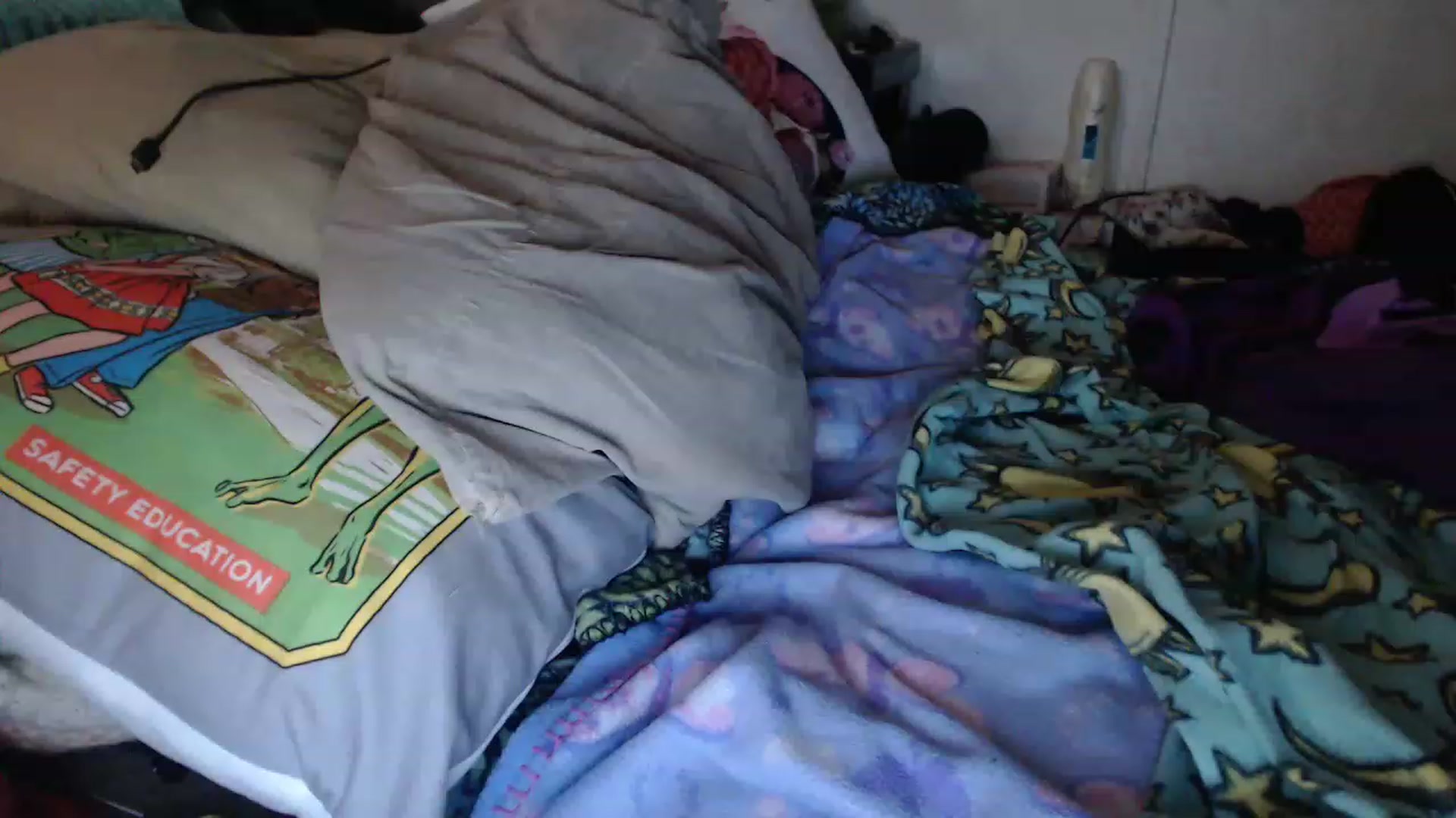 Gallery image thumbnail from Sofieyoungxxx's myfreecams stream on, 06/27/2023, 14:01 image 16 of 20