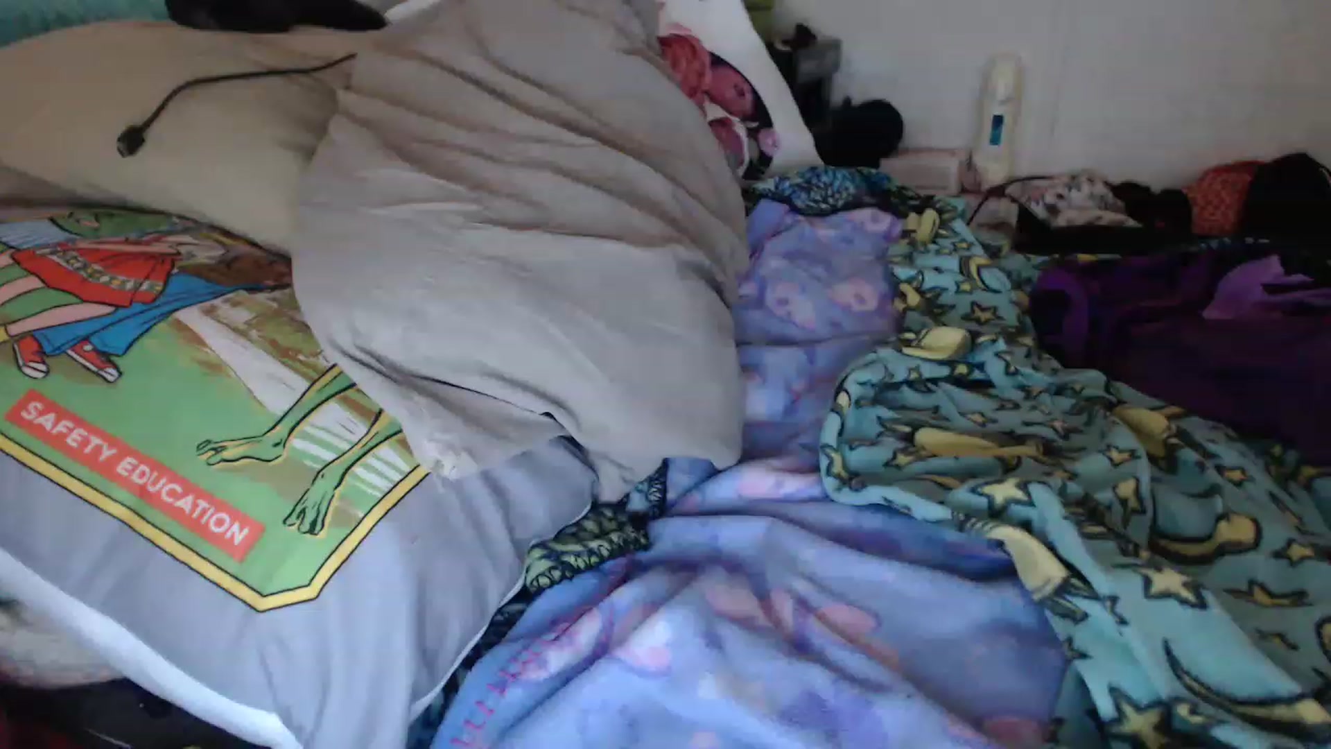 Gallery image thumbnail from Sofieyoungxxx's myfreecams stream on, 06/27/2023, 14:01 image 7 of 20