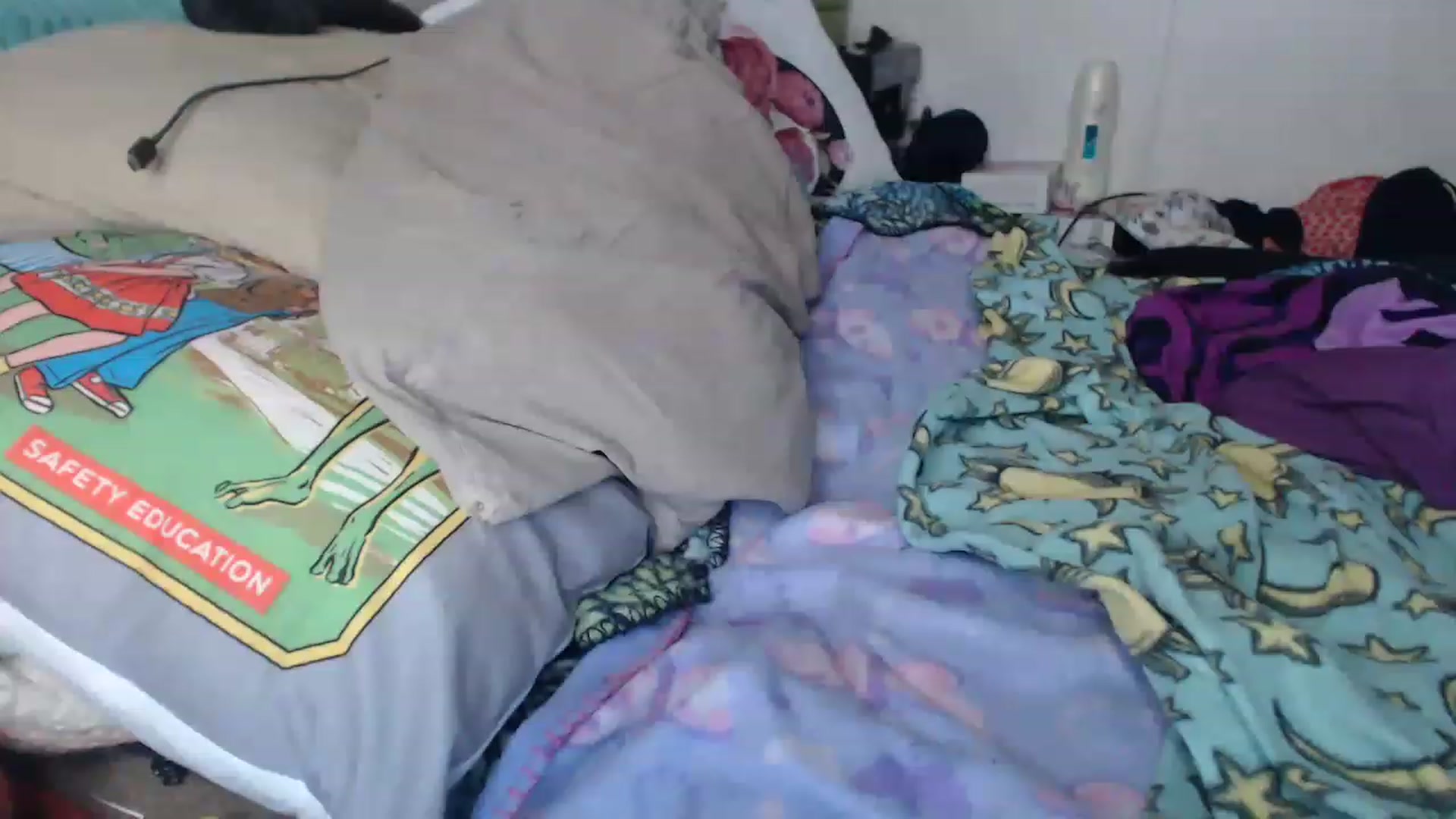 Gallery image thumbnail from Sofieyoungxxx's myfreecams stream on, 06/27/2023, 14:01 image 5 of 20
